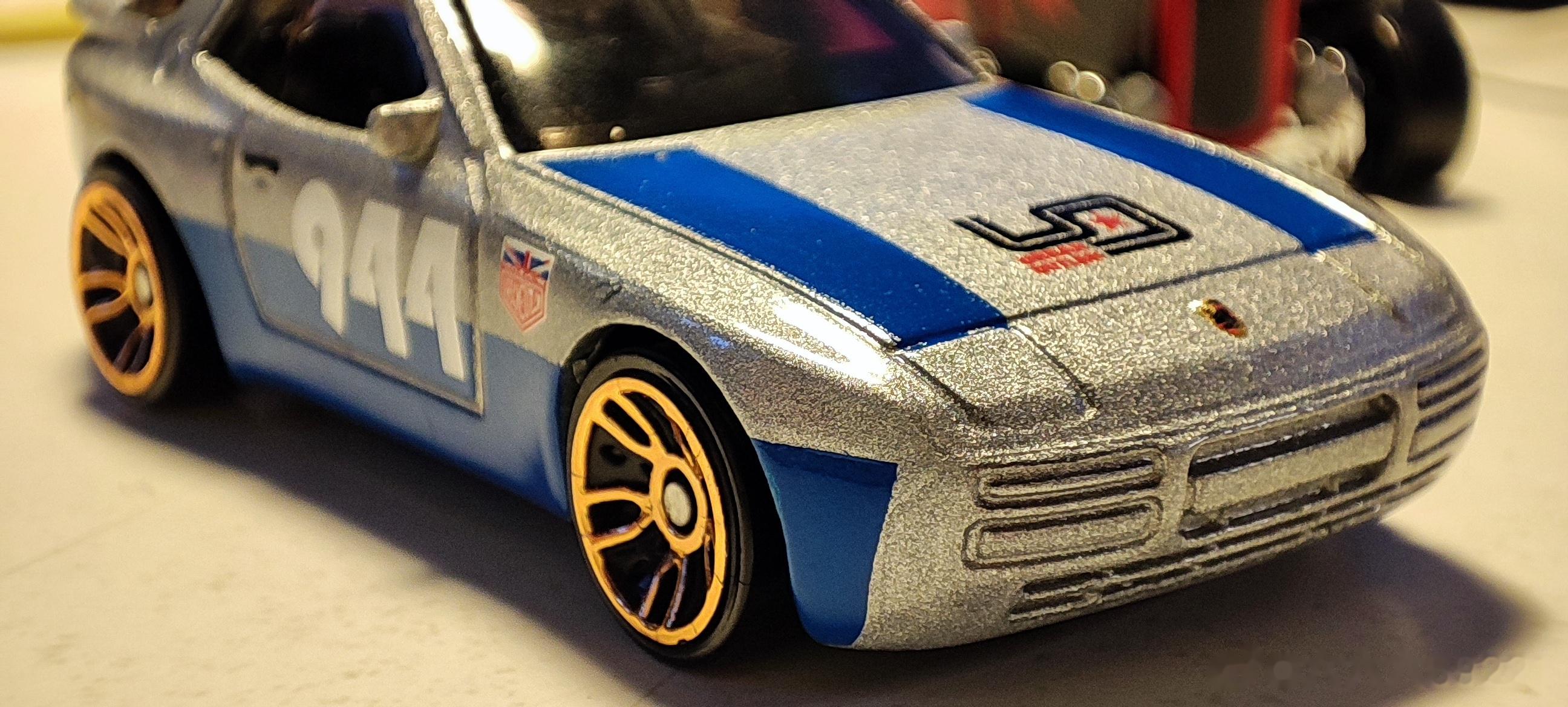 七欧拿下四辆非常棒的风火轮小车 1989 porsche 944 turbo 1