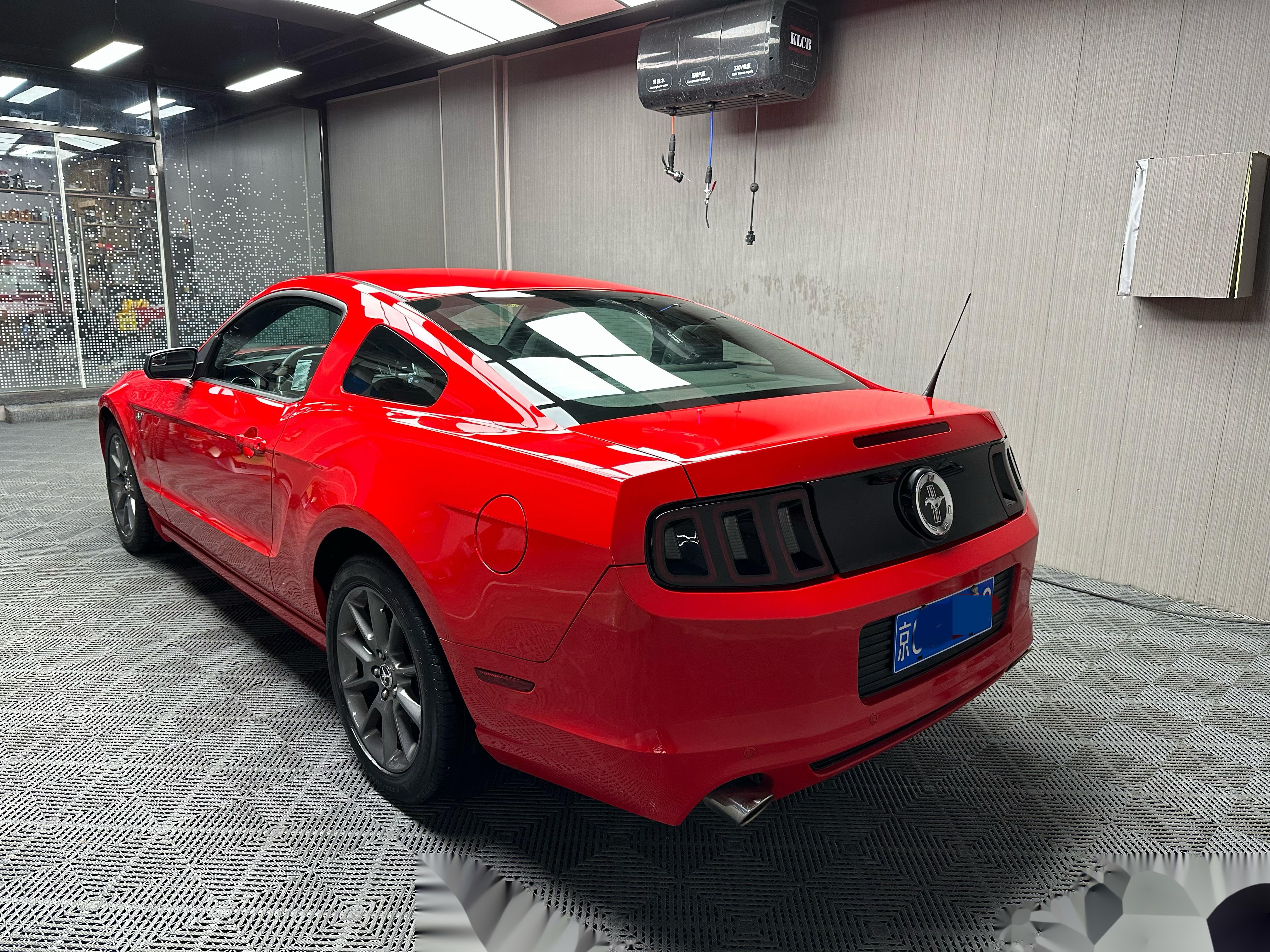 我必须得拍几张 2013京牌福特野马五代3