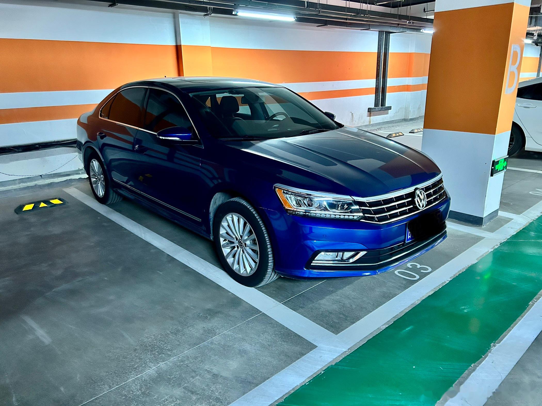 罕见神车蓝色美规平行进口帕萨特25自然吸气5缸发动机搭配6at变速箱