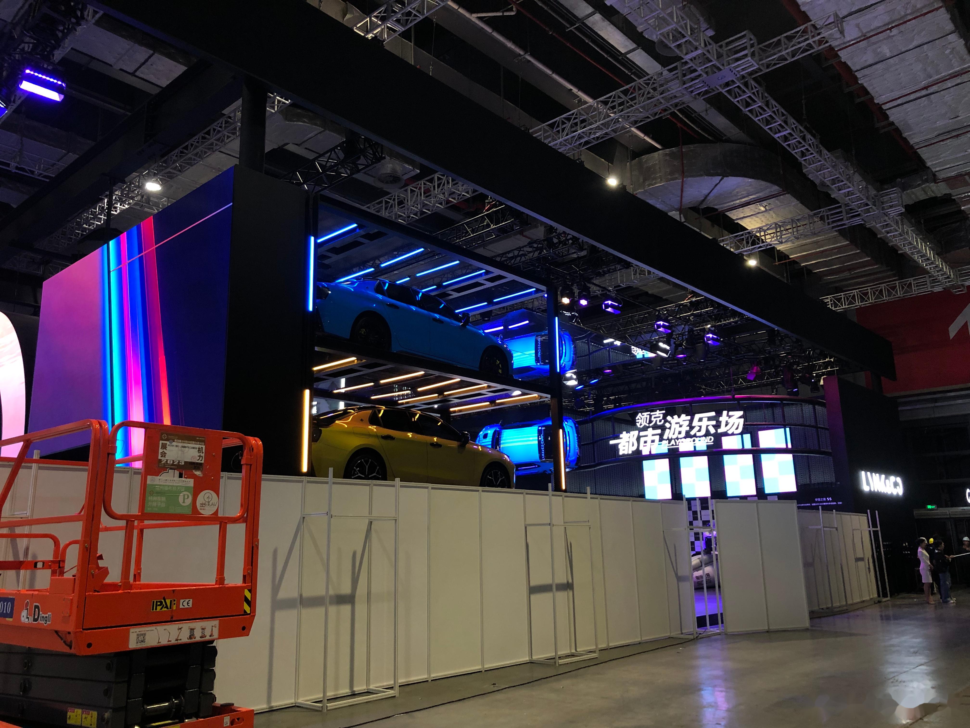 上海车展探馆,蔚来的展馆还在搭建,现在知道的新车有et7的中期改款