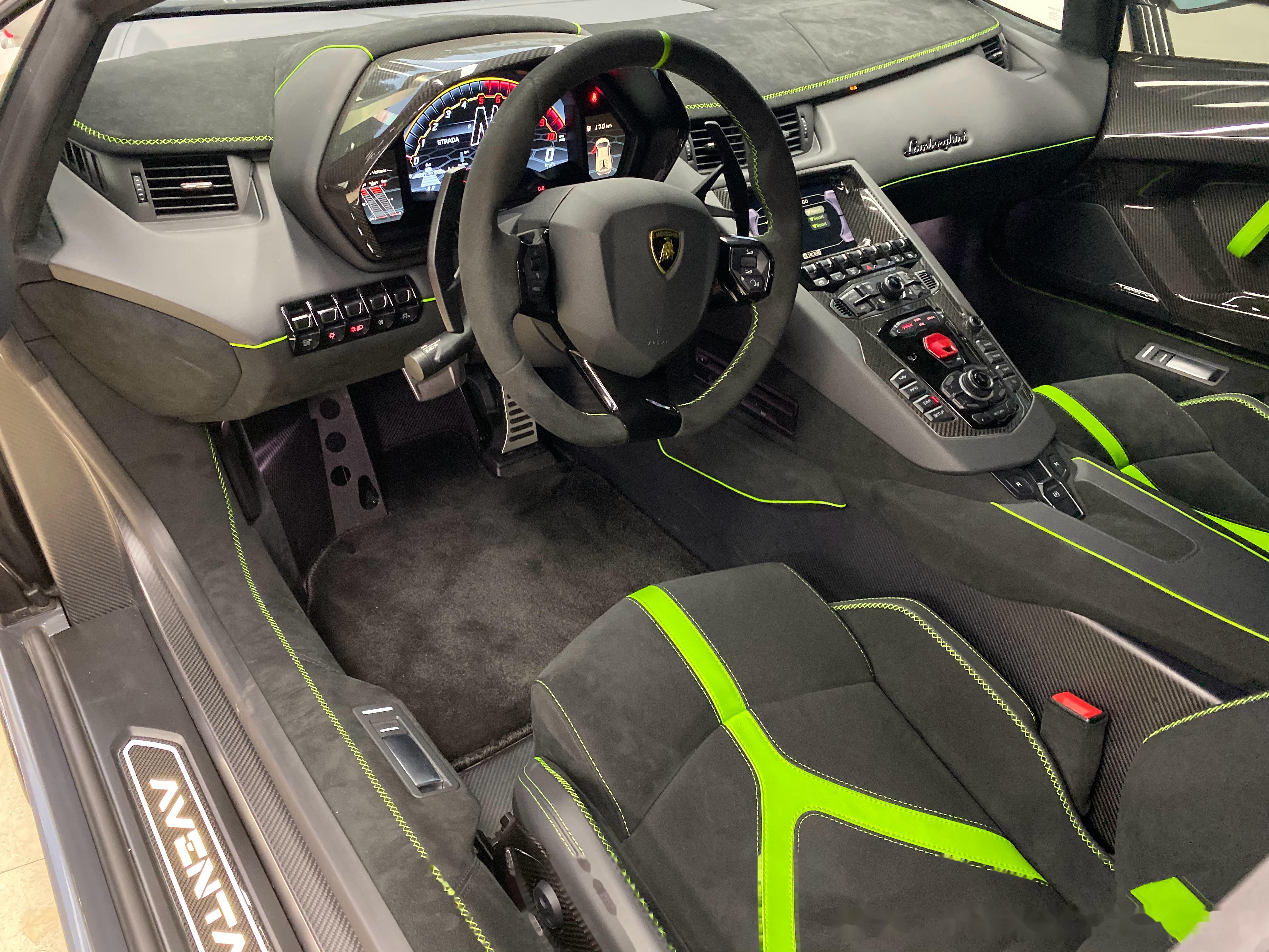 兰博基尼大牛赛道 兰博基尼lp750-4sv 国内保有量个位数,二级市场行情