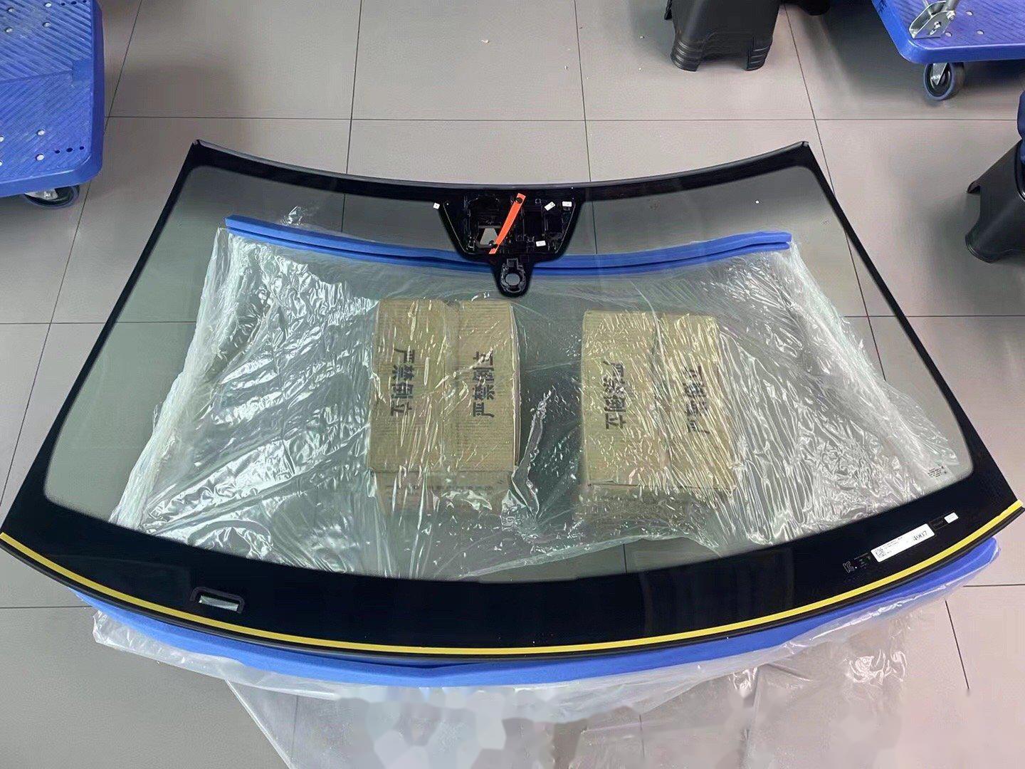 帕纳梅拉,前挡玻璃 制造商 :carlex 产地 :luxembourg卢森堡