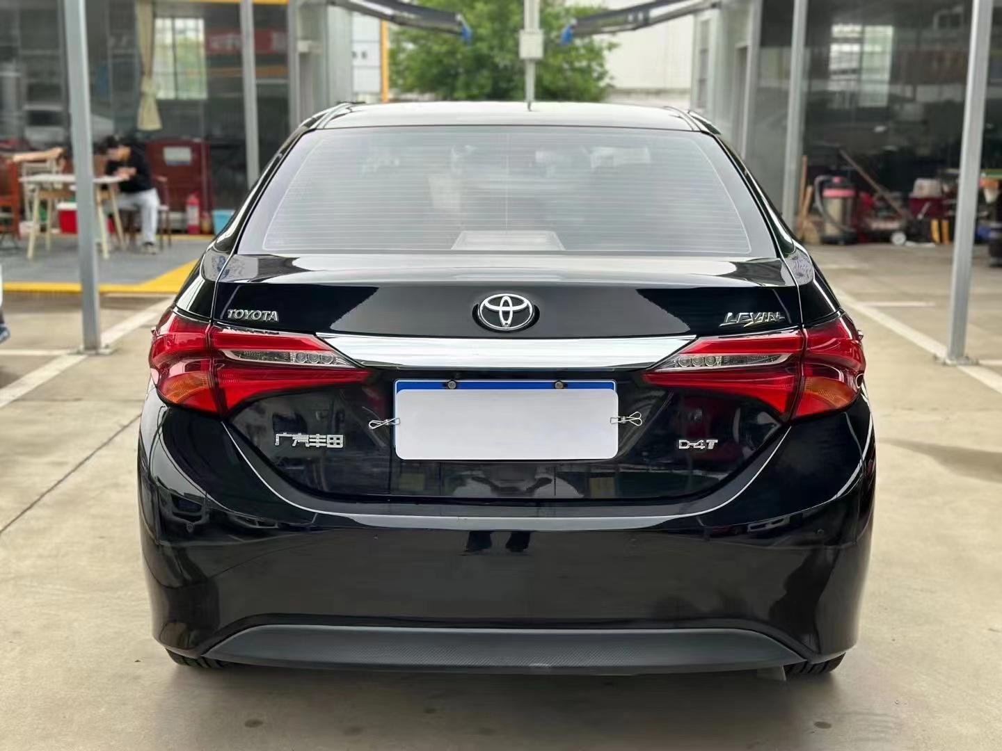 新到19年4月 丰田雷凌 1.2t 自动挡 9万多公里 带天窗 带原厂360环影