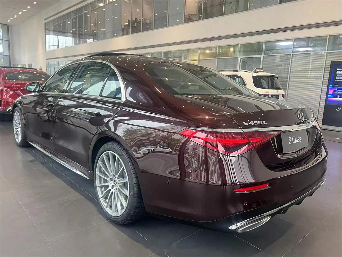 奔驰 s450l 4matic 碧玺红/米内,有品位的颜色 这台现车 目前能优惠