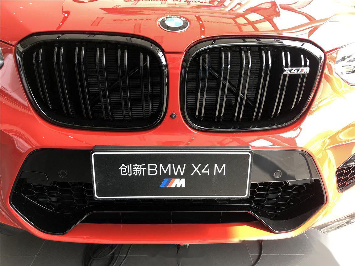 宝马 x4m 雷霆版 多伦多红/阿德莱德灰 现车优惠30个点,优惠后6