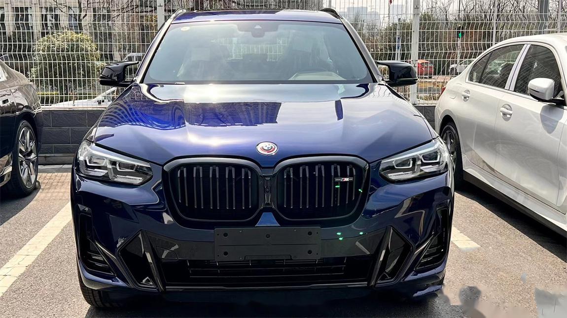 宝马 x3 m40i 丹泉石蓝/黑内 月初都还只优惠21个点,现在又跌了 直接