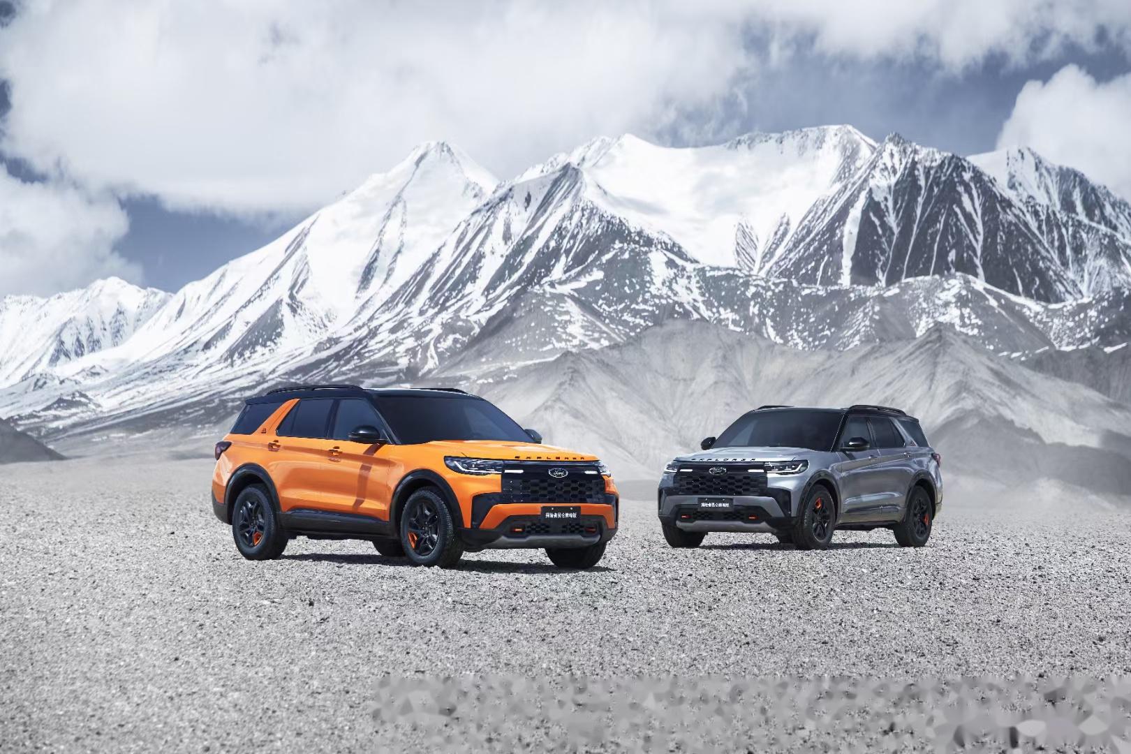 探险者昆仑巅峰版是一款非常不错的越野车,它的动力和空间内饰带来的