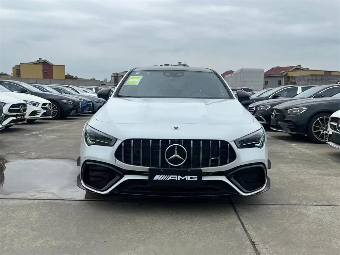 奔驰 amg cla45s 白/黑 现车 2.0t性能钢炮,421马力,4秒破百