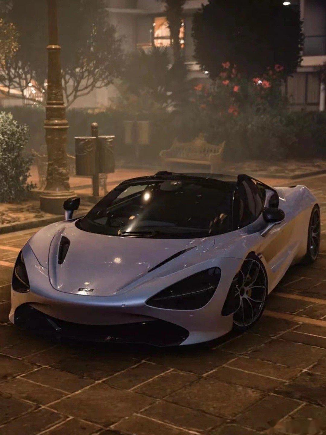 迈凯伦720s 它是一辆跑车,报价将近400万,0-100公里加速只需2.7秒