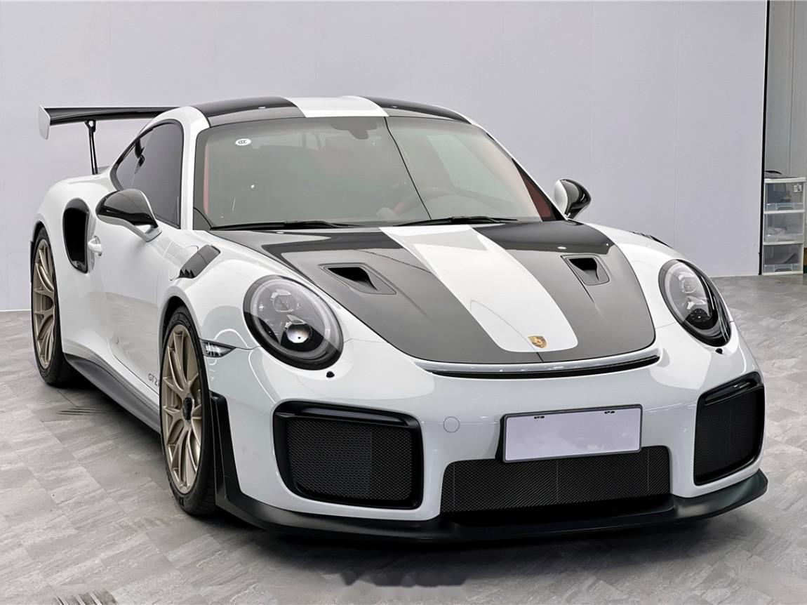 准新蛙王!911 gt2 rs 白外/黑红 2019年4月上牌,仅行驶了3700