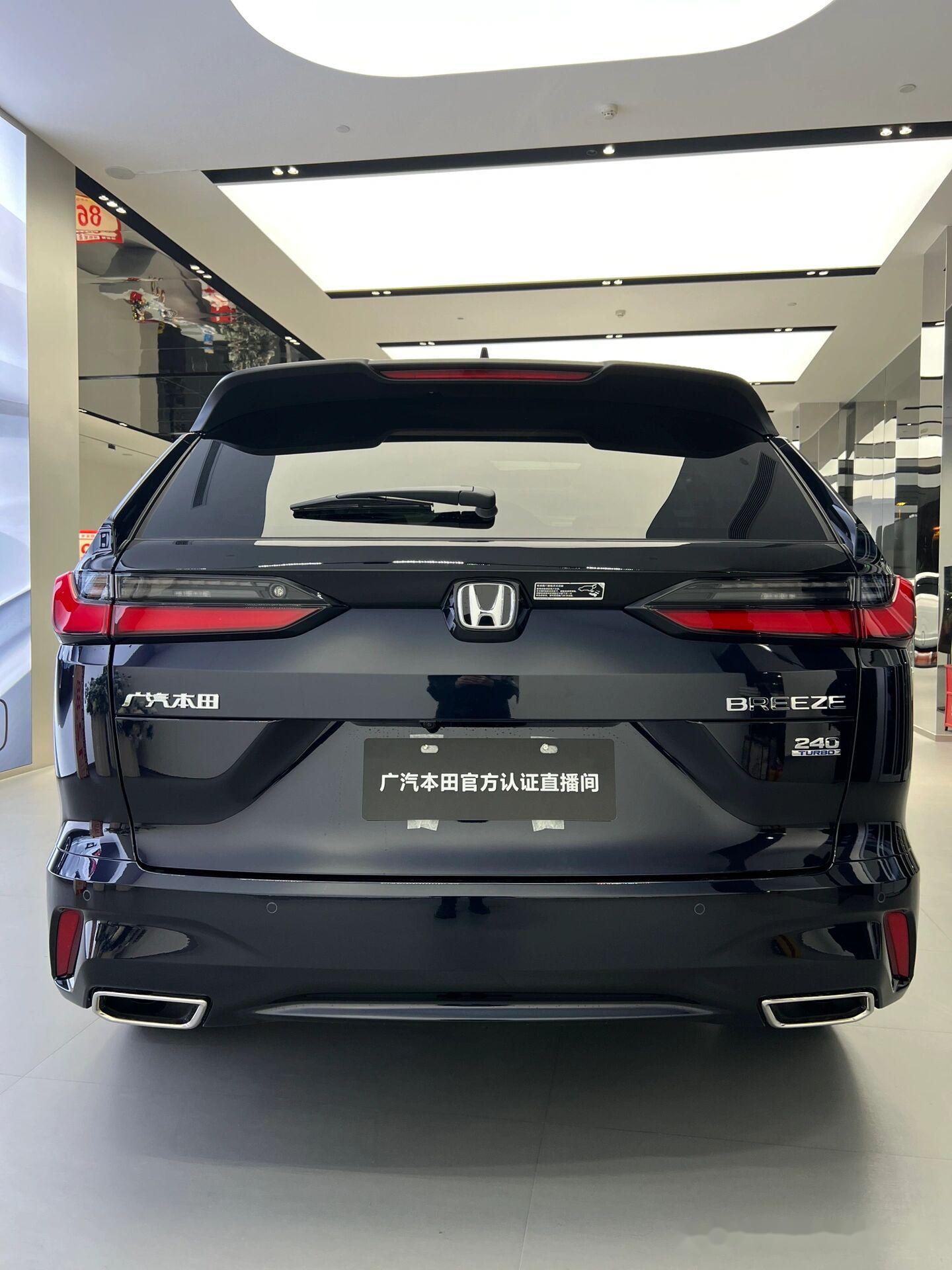 皓影这个颜色是真的好看呀 真的太喜欢这个颜色了,虽然都说小买白大买