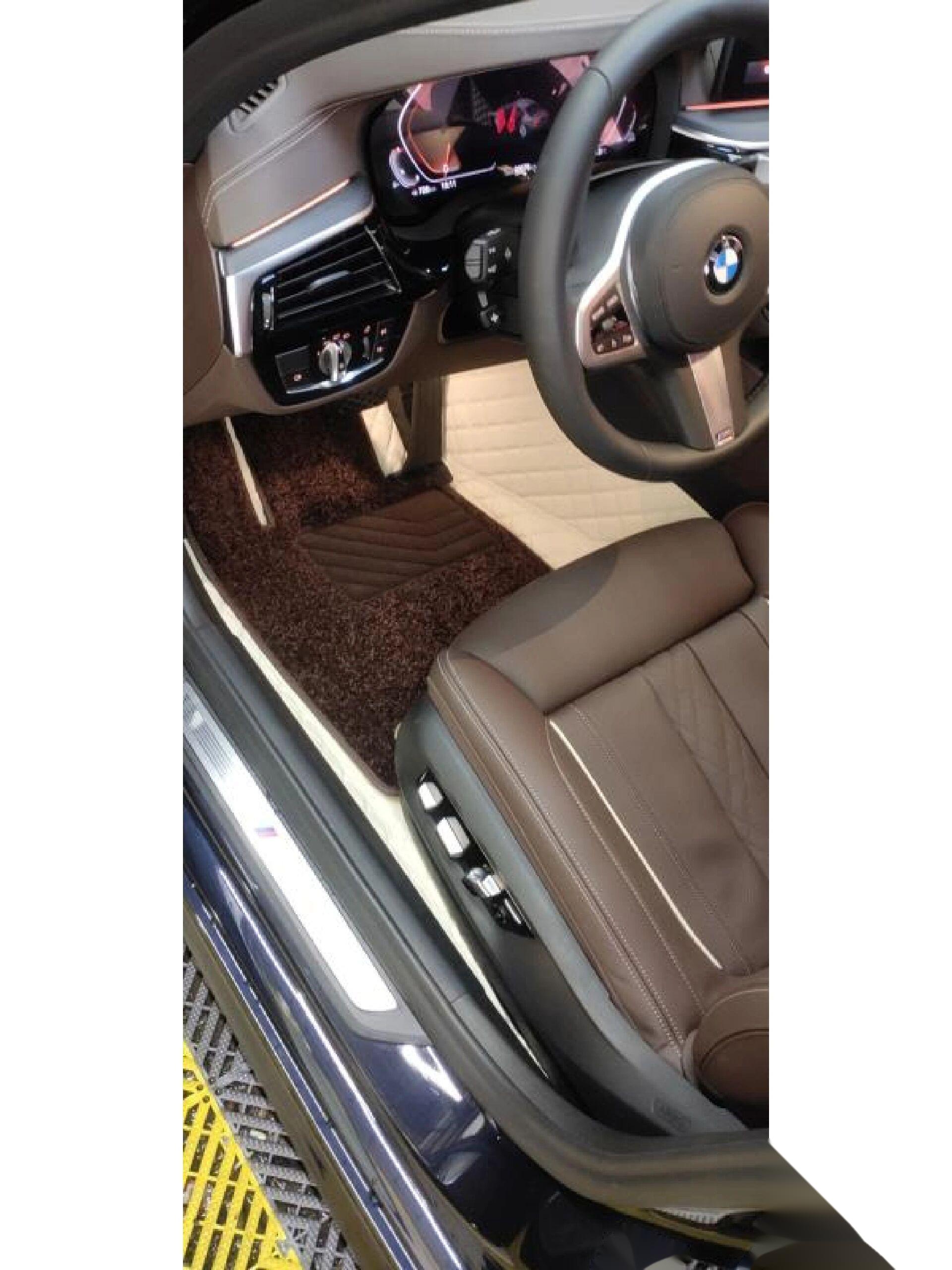 绝绝子的宝马5系摩卡色内饰的高颜值搭配