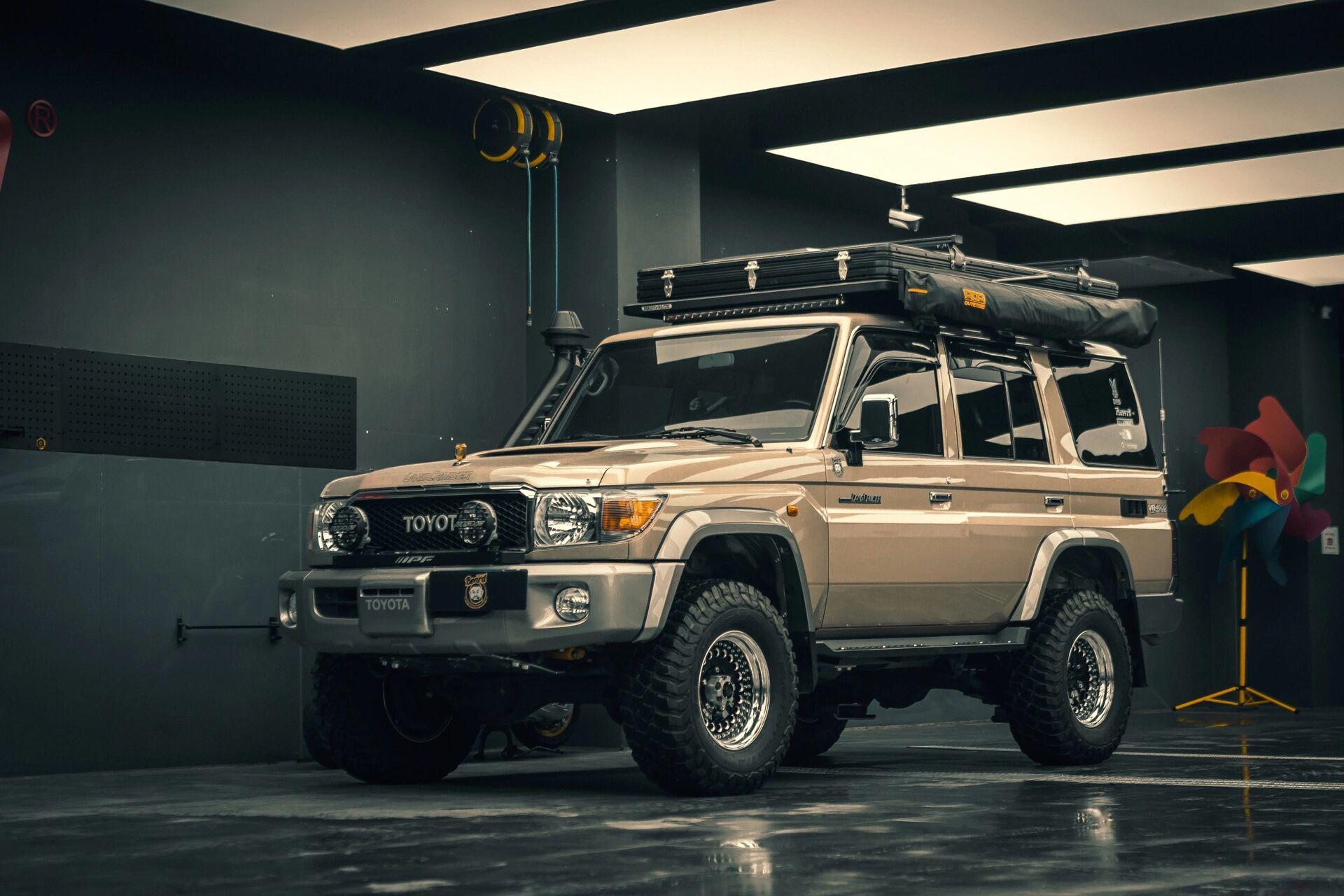 爆改丰田lc76硬派越野活化石/情怀复古车 爆改丰田lc76硬派越野活化石