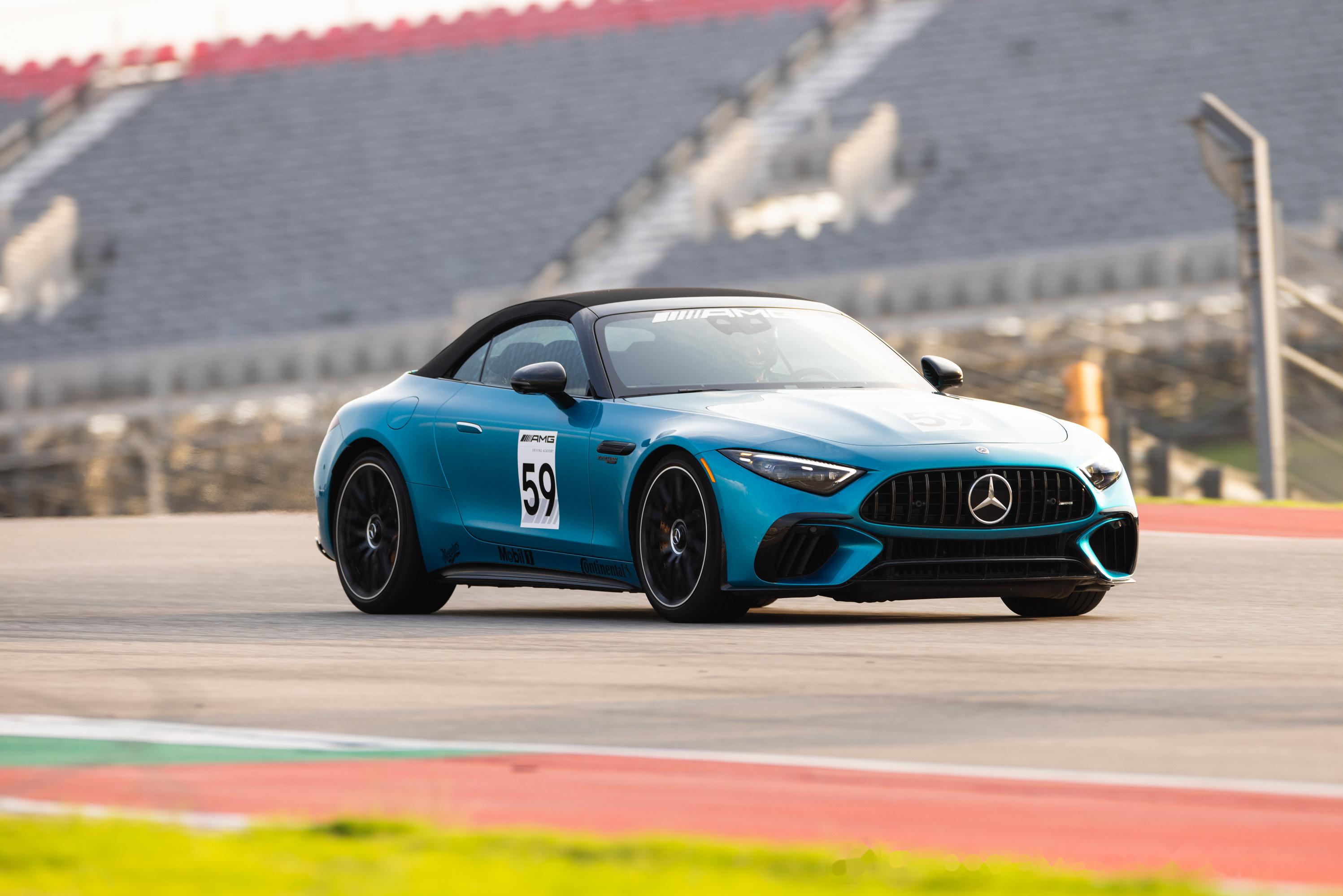 看最近国内车评人才开始跑到德国陆续开始试驾amg sl63(原因众所周知)