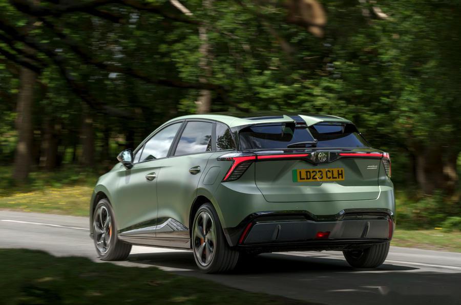 名爵mg4 xpower在英国开始销售,售价34万3千元,其实就是国内版的上汽m