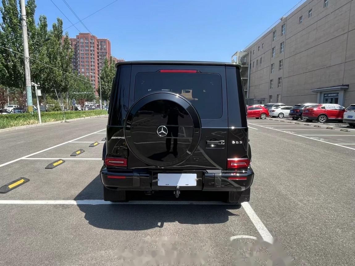 奔驰 amg g63 先行特别版 黑外/红内 车辆于2019年1月上牌,行驶了5