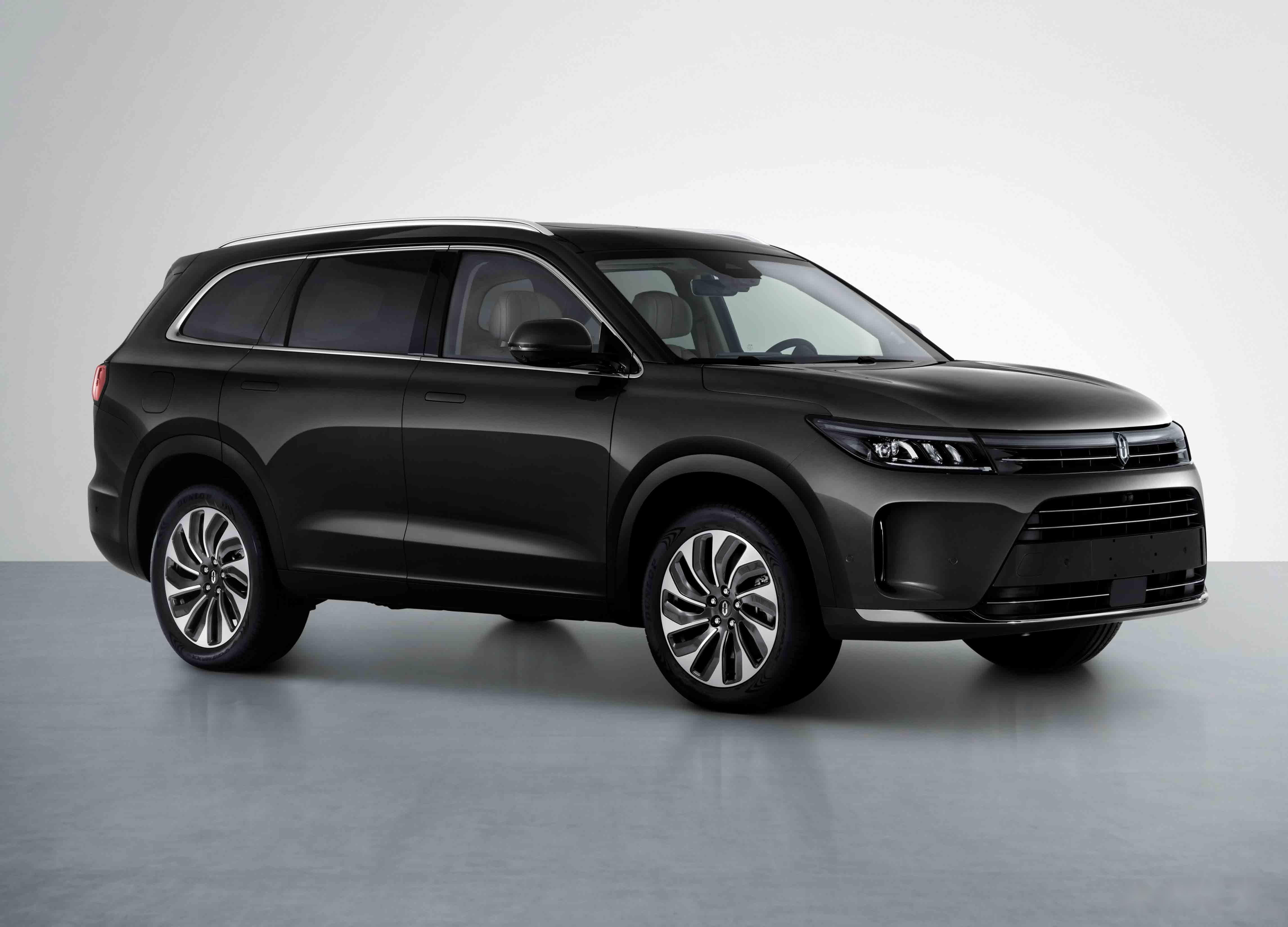 新款aito问界m7(含智驾版)正式登陆工信部,该车最大的变化就在于除了