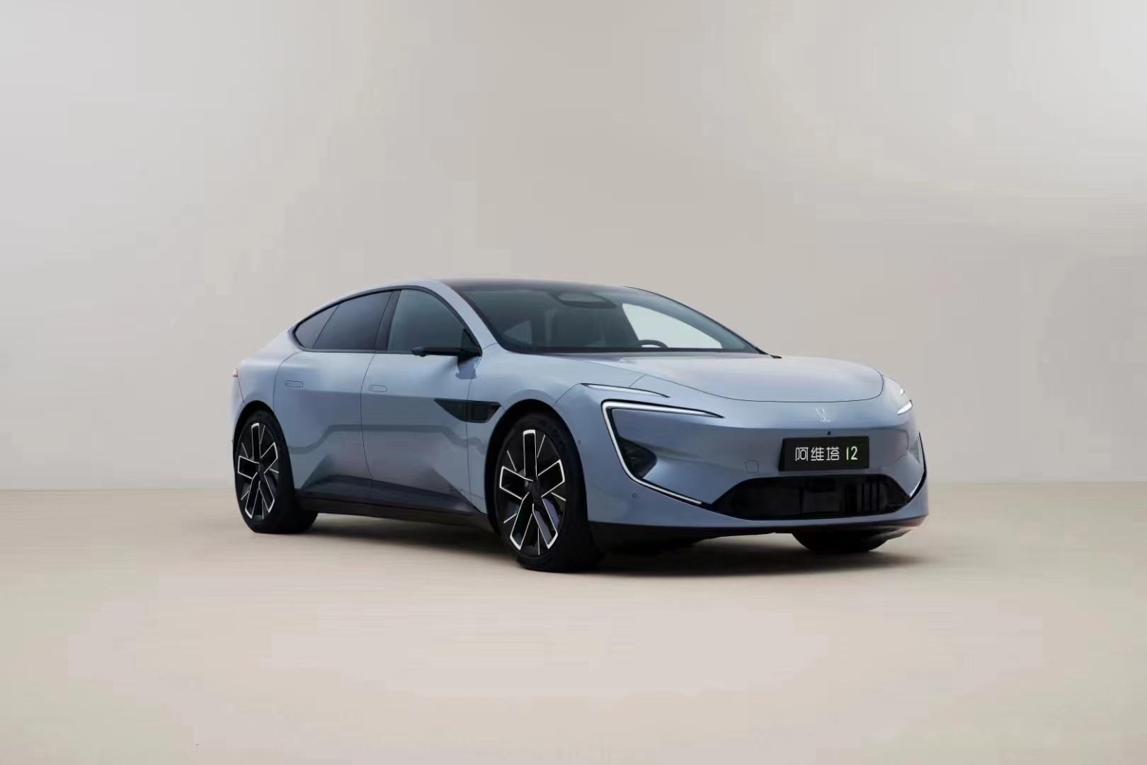 今天,在朋友圈看到一组新车的车型公告图片.