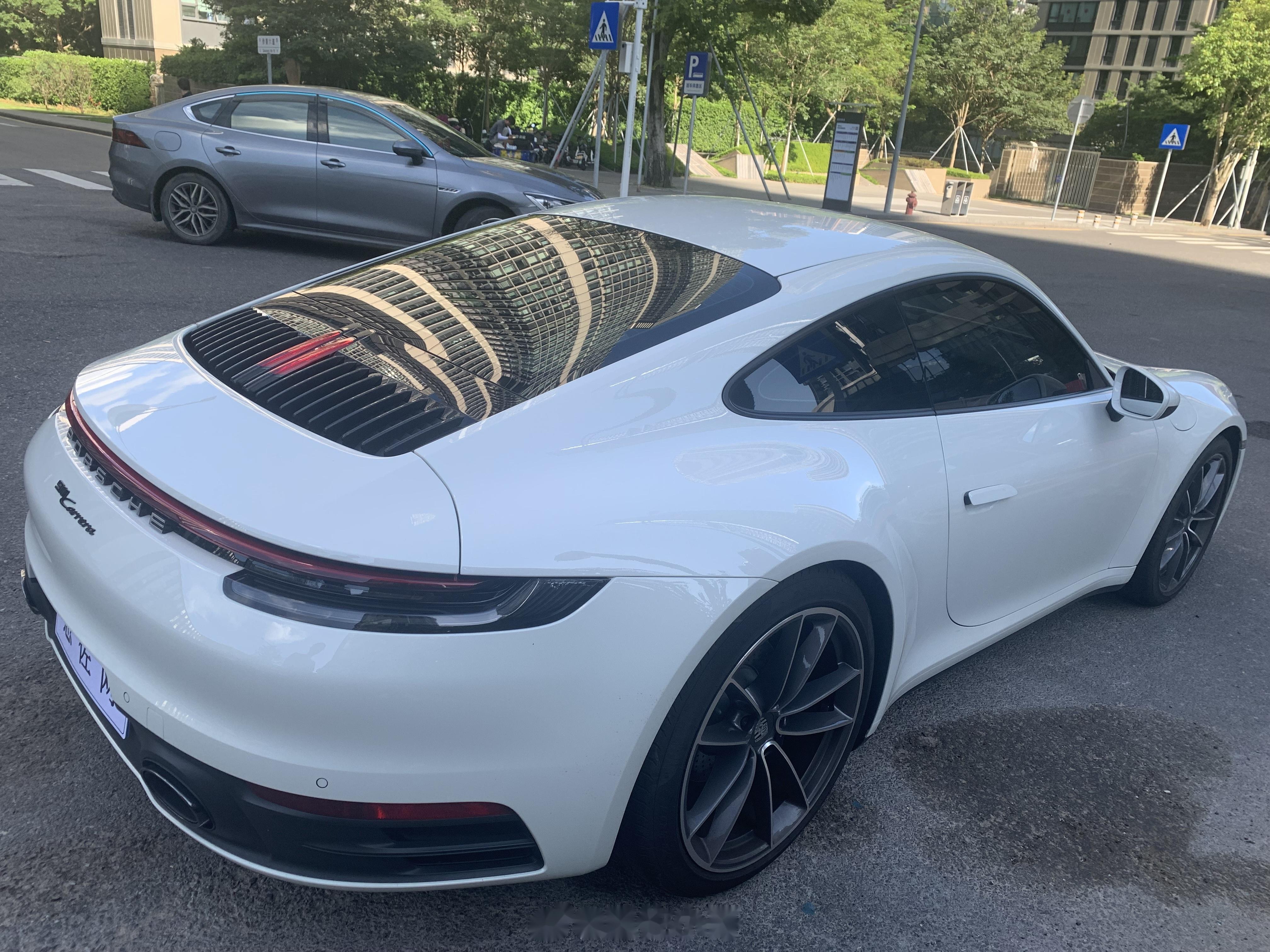 911 carrera 白外/石墨蓝 2021年6月上牌,仅行驶6500_保时捷911社区
