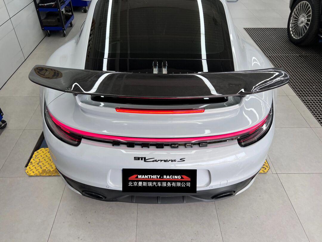 保时捷颜值拉满的尾翼_保时捷911社区_易车社区