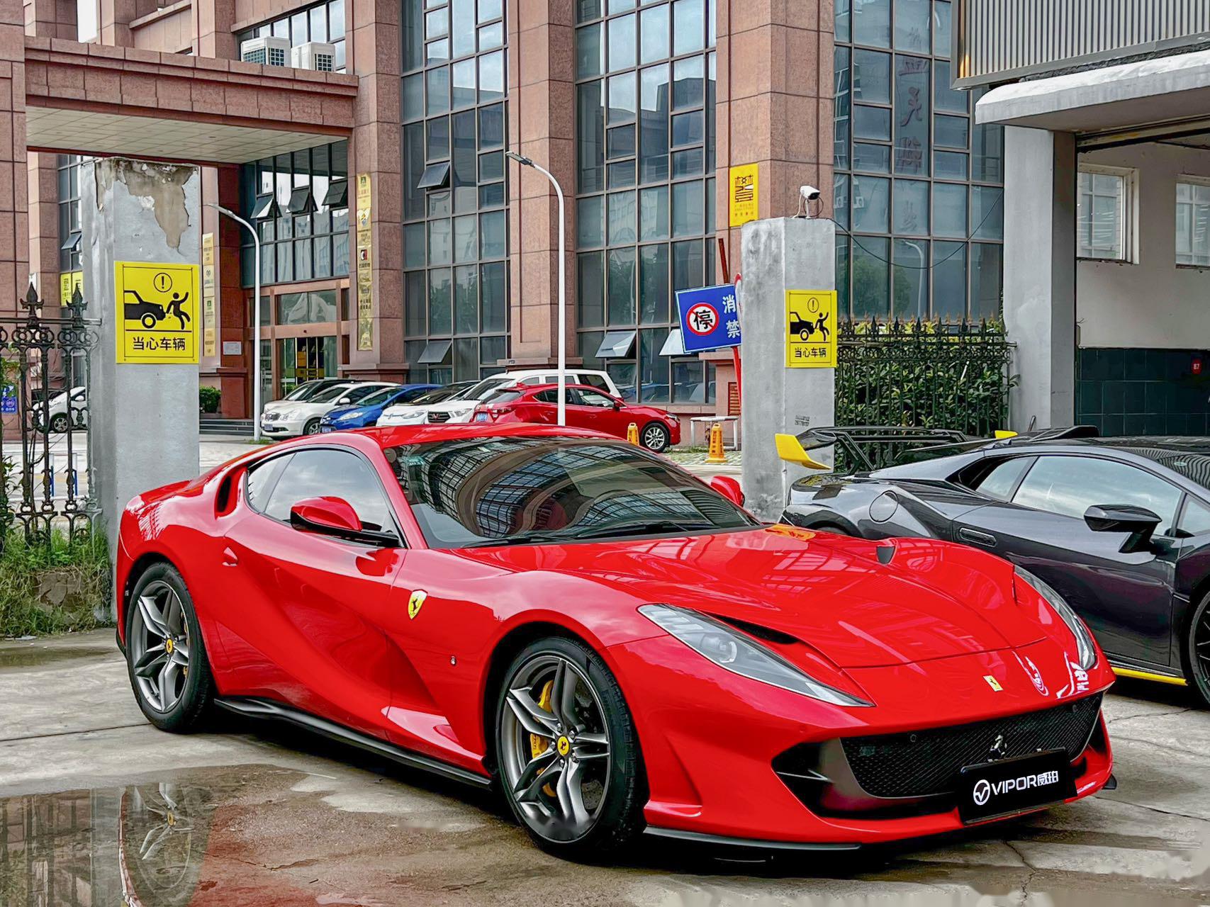 2019年9月 法拉利812superfast 原版原漆 1.5万公里 0出险