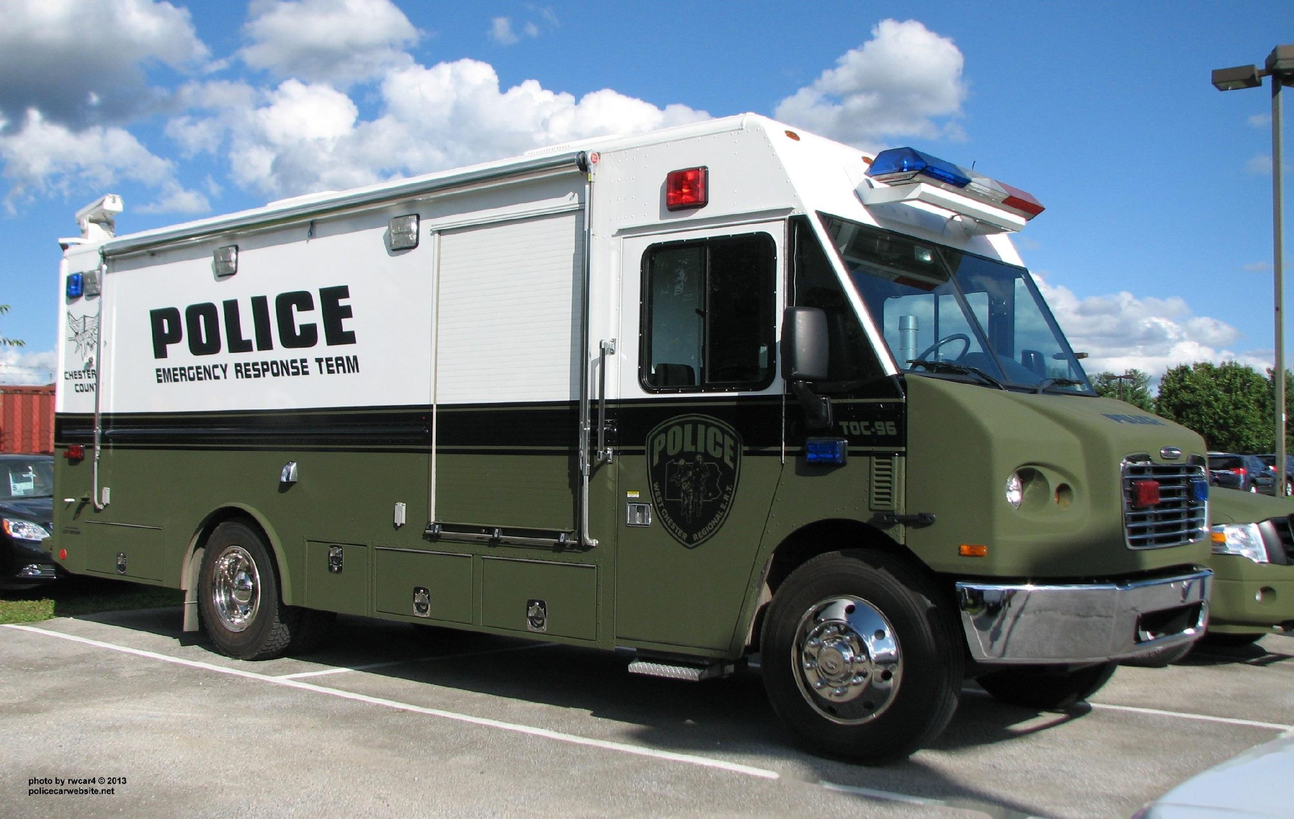 宾夕法尼亚州切斯特县警应急小组的车辆