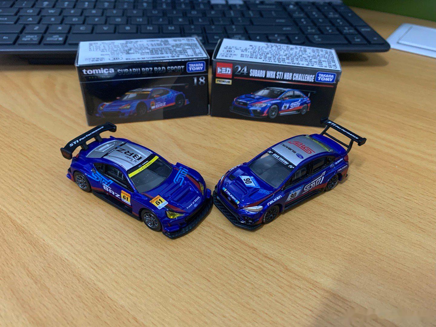 多美卡黑盒1/64的合金小车,斯巴鲁brz和sti赛道版小车细节还原的还挺