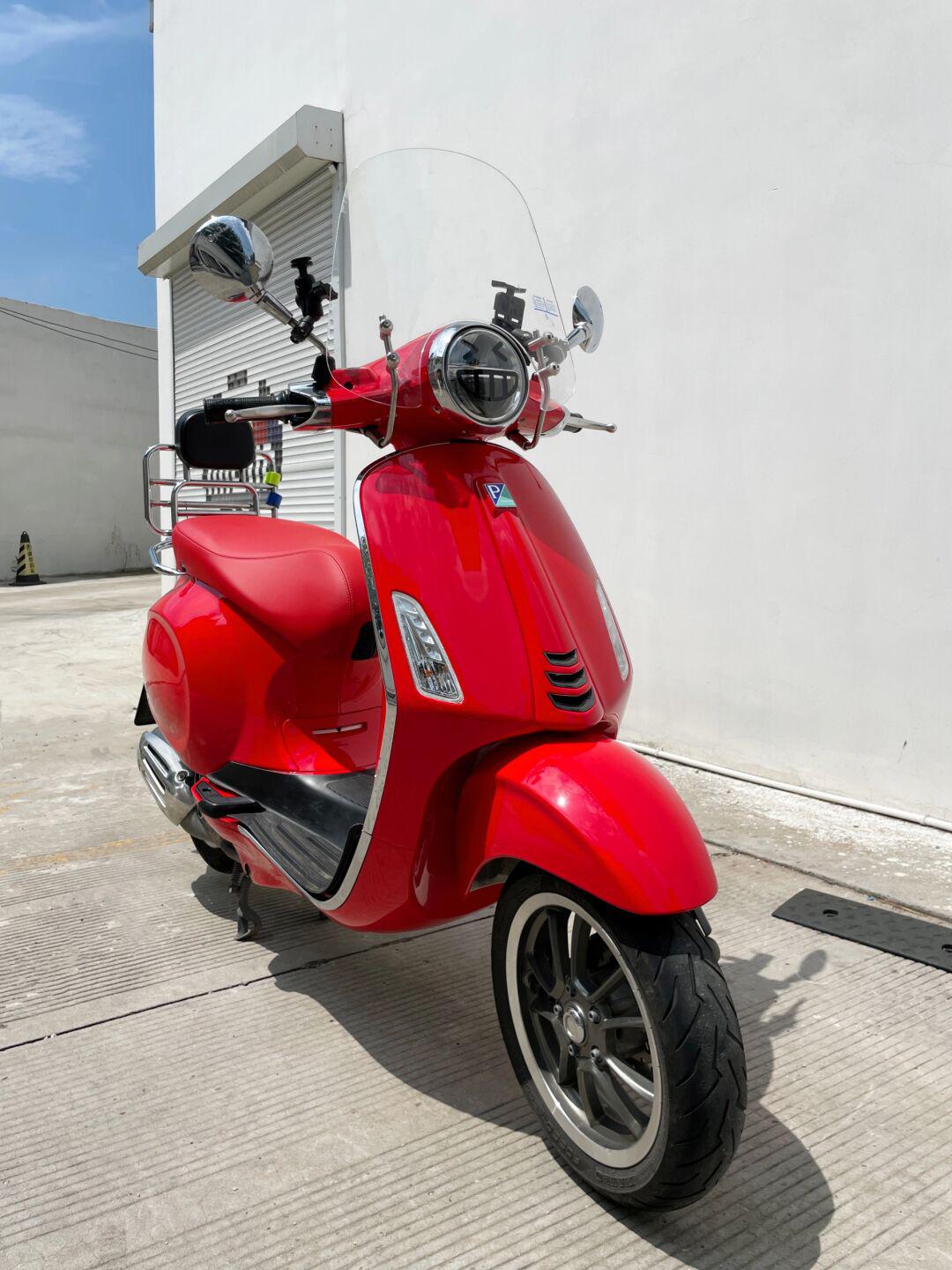 vespa | 150改色 高冷的白色换成热烈的红色