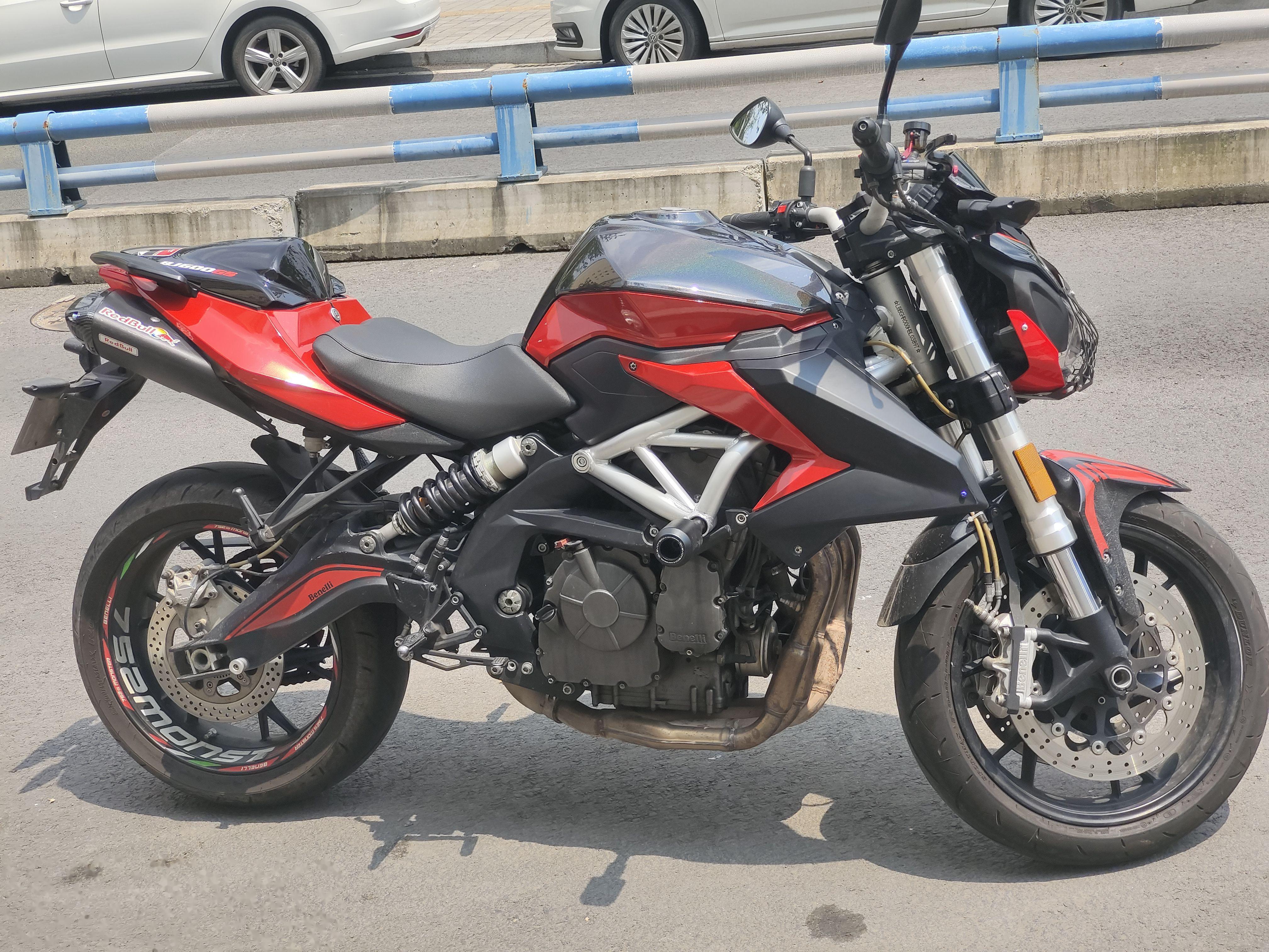 黄龙600改装川崎老款z900车头,直上