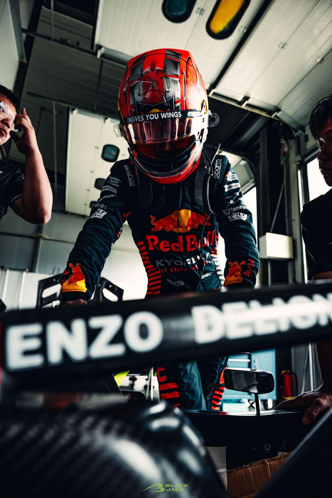 红牛给你翅膀!和青训车手一起宁赛走赛道