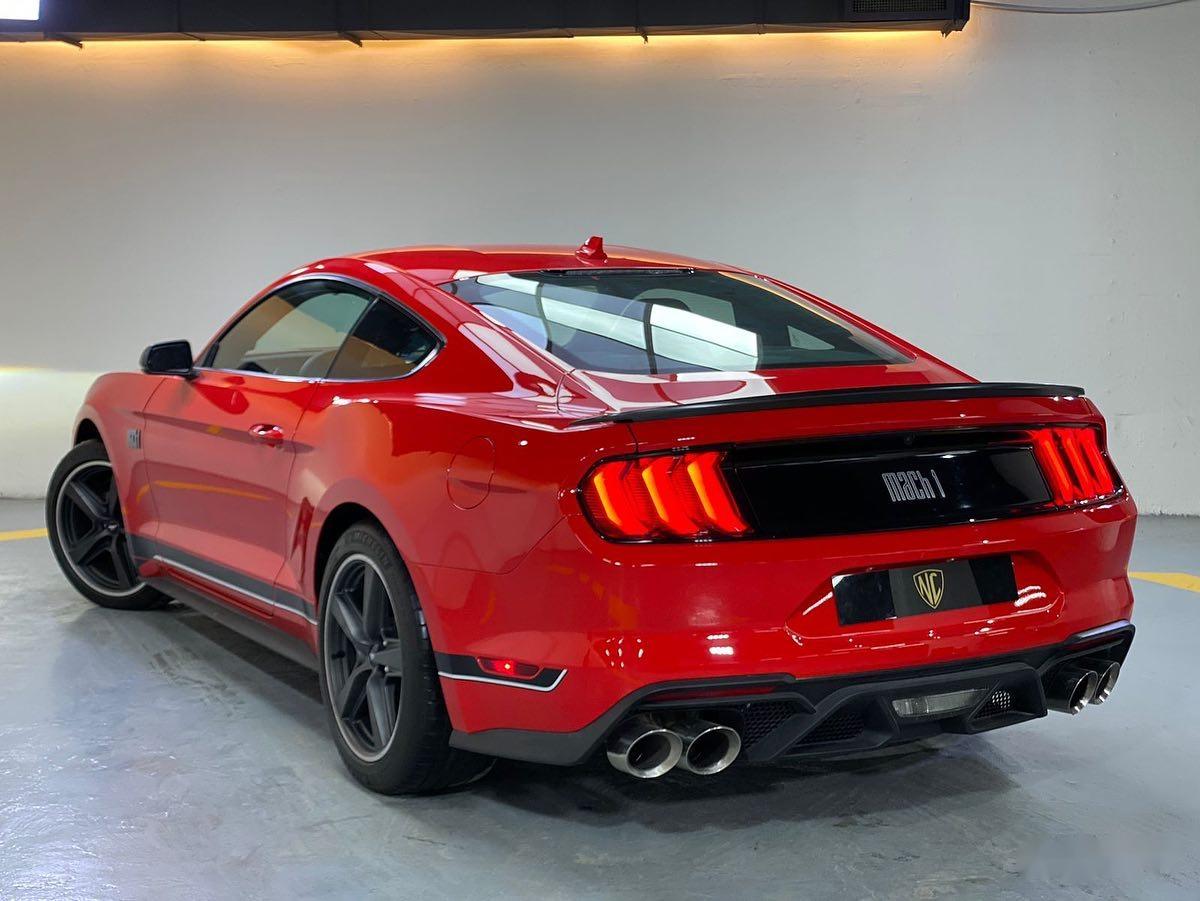 福特野马mach1这样的野马才算是真正的野马吧,要是国内都是这配置也不