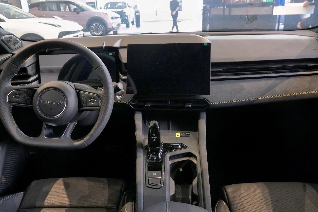领克03内饰:战斗座舱为你点亮奇思妙想78