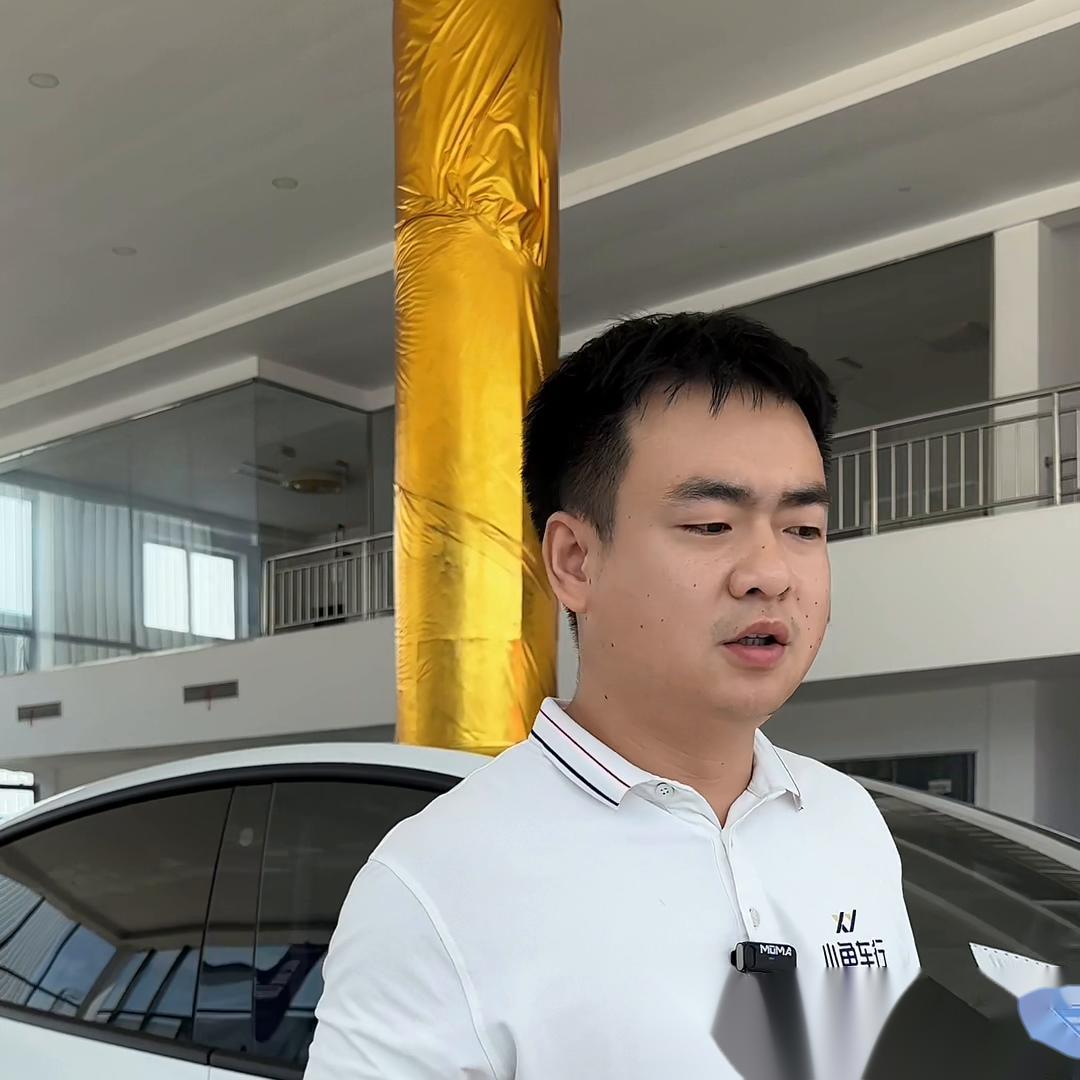 小鱼聊车：特斯拉model Y四驱长续航。 特斯拉系列车型的一个奇怪现象是，从高 Model Y社区 易车社区