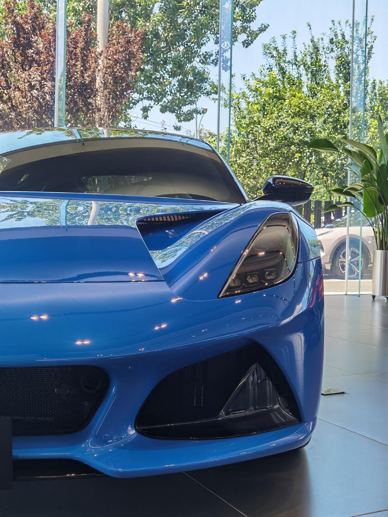 京城车记2(上)7月25日中午12点第二站:北京金港国际赛车场 1.