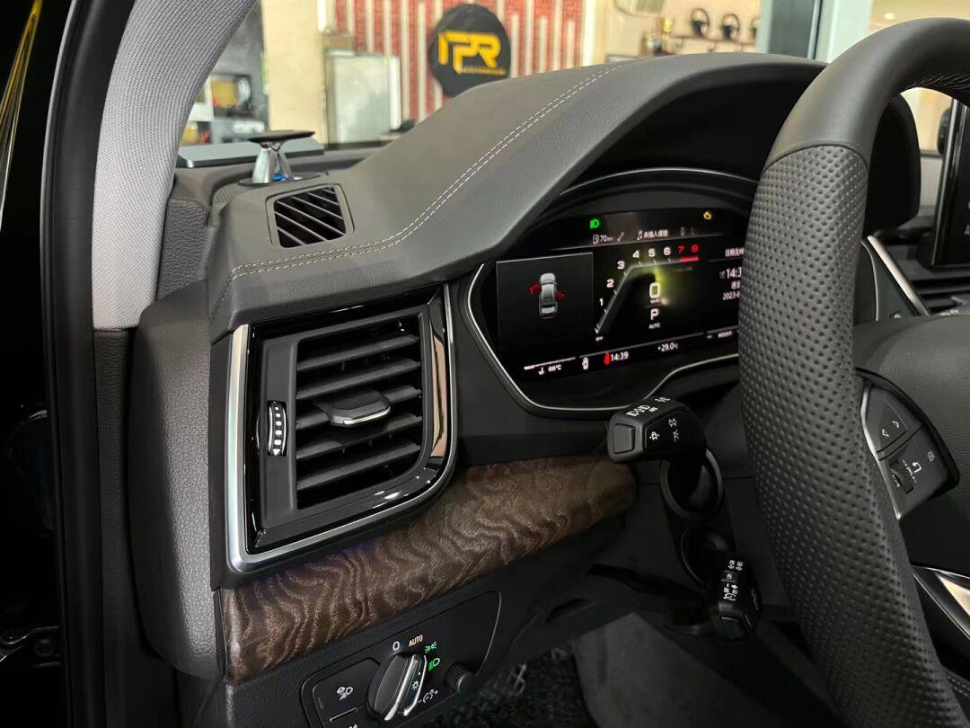 奥迪q5l 岑木内饰,升降高音喇叭