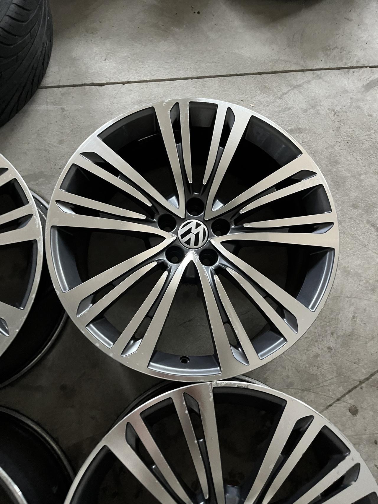 辉昂拆车20寸轮毂橙色如下爽快的带胎