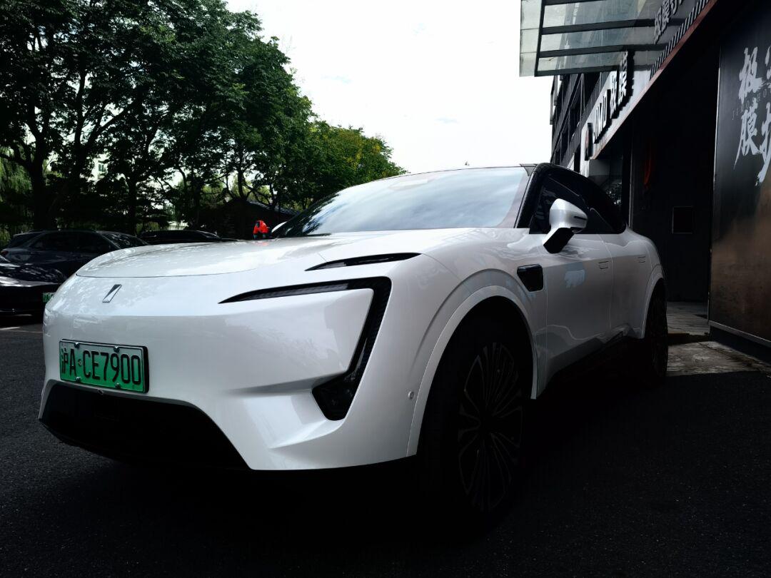 阿维塔11换装极膜隐形车衣展示