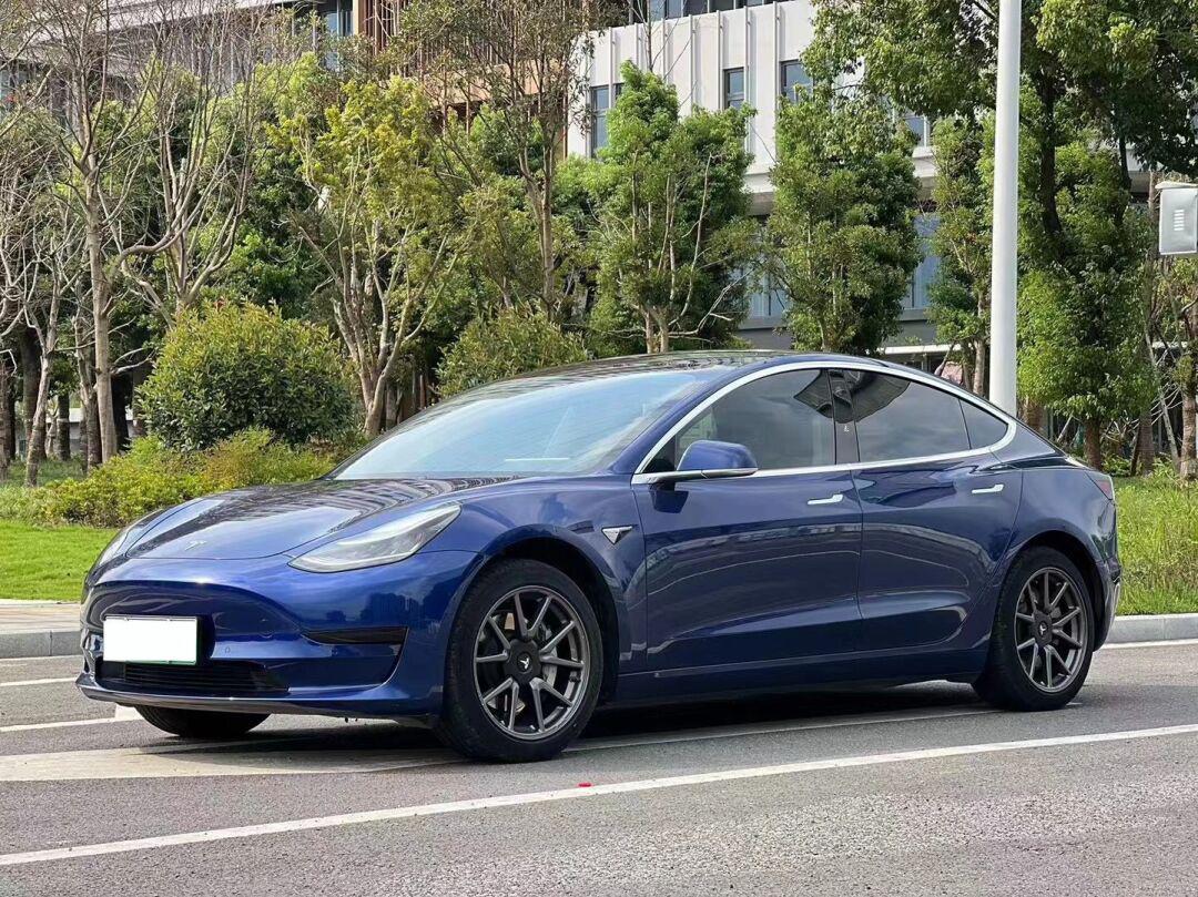 出20年特斯拉model3 标续 车况佳 公里数6万 没啥配置写 15.5万[好
