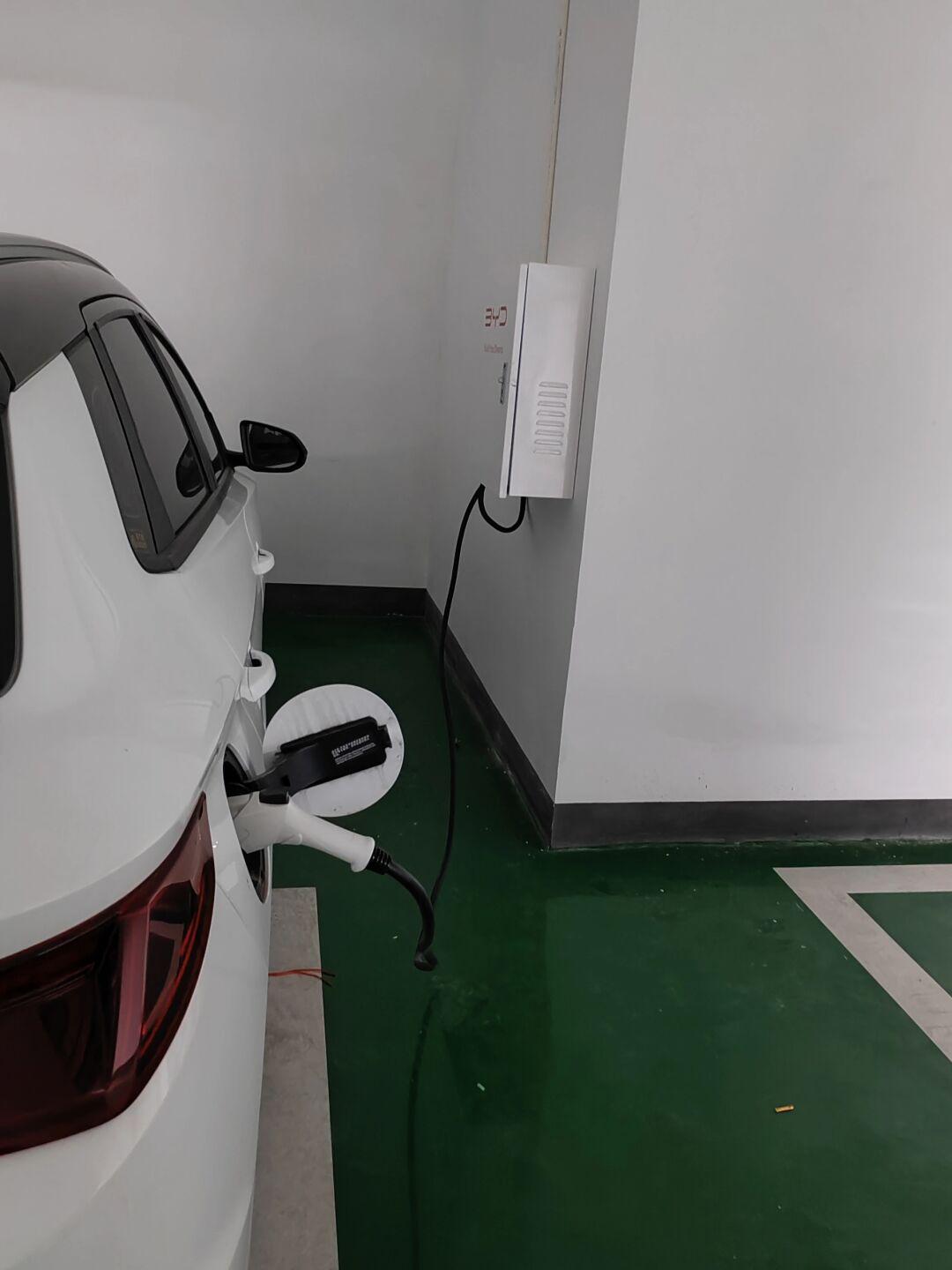 安装比亚迪充电桩