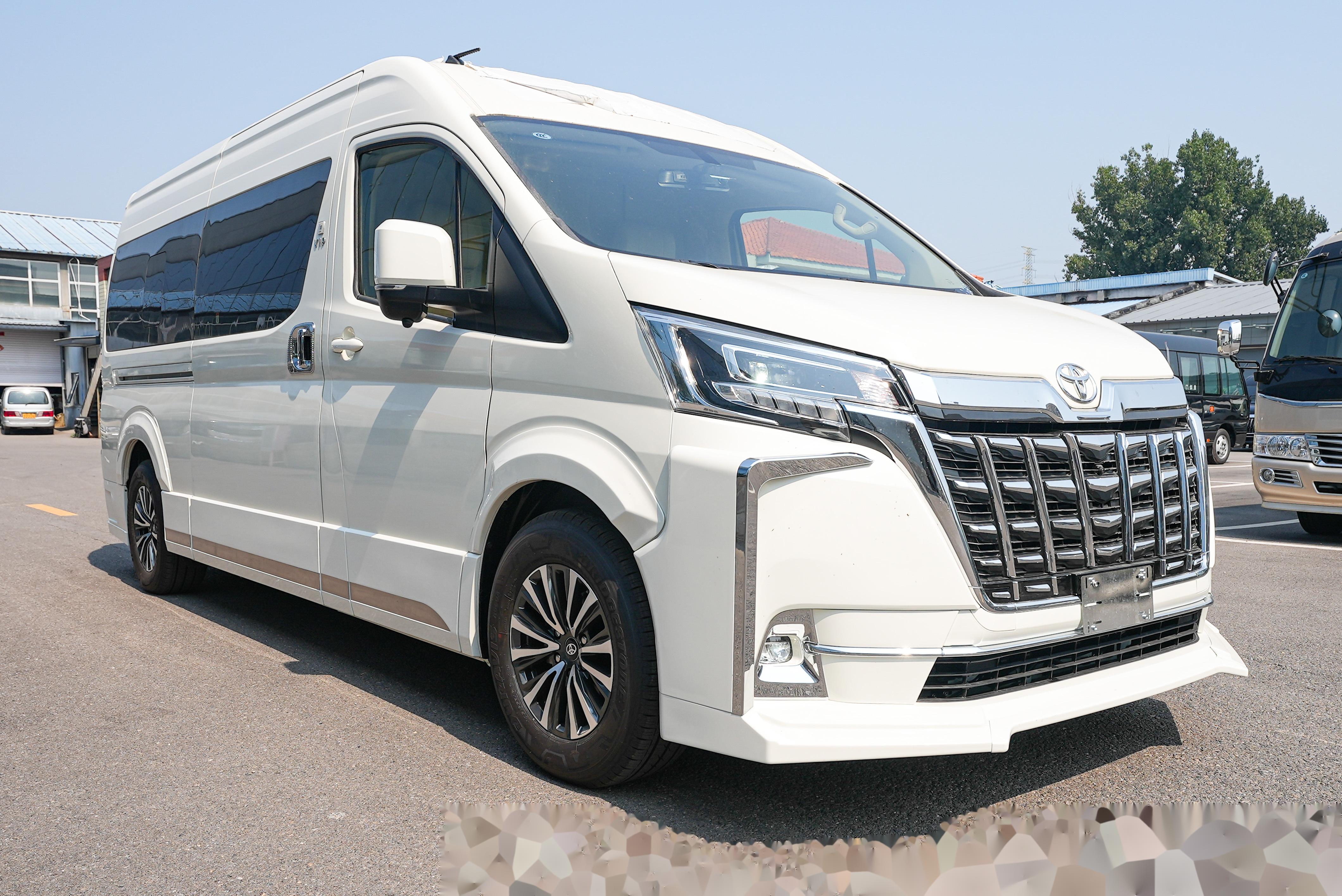 丰田海狮·hiace 7座皇冠版7515 展厅现车 配置齐全 支持个性化