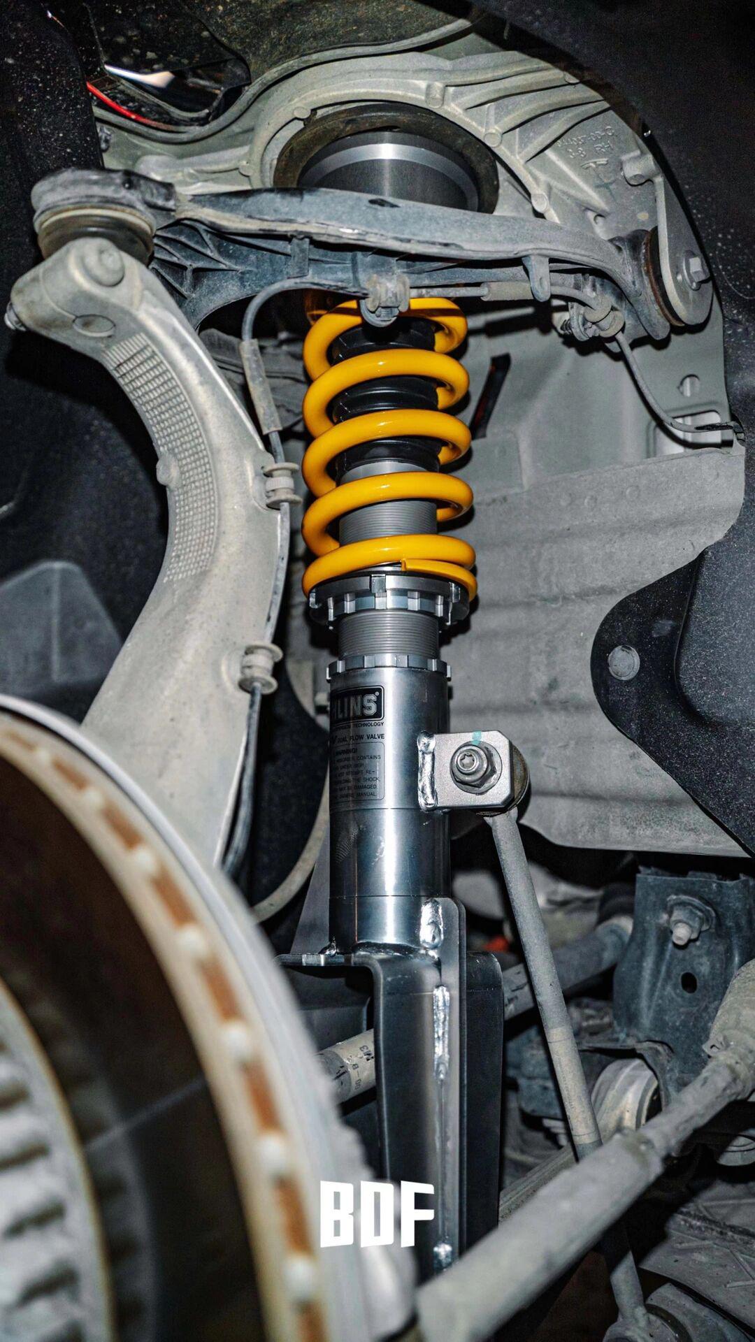 特斯拉model3 升级 ohlins减震器