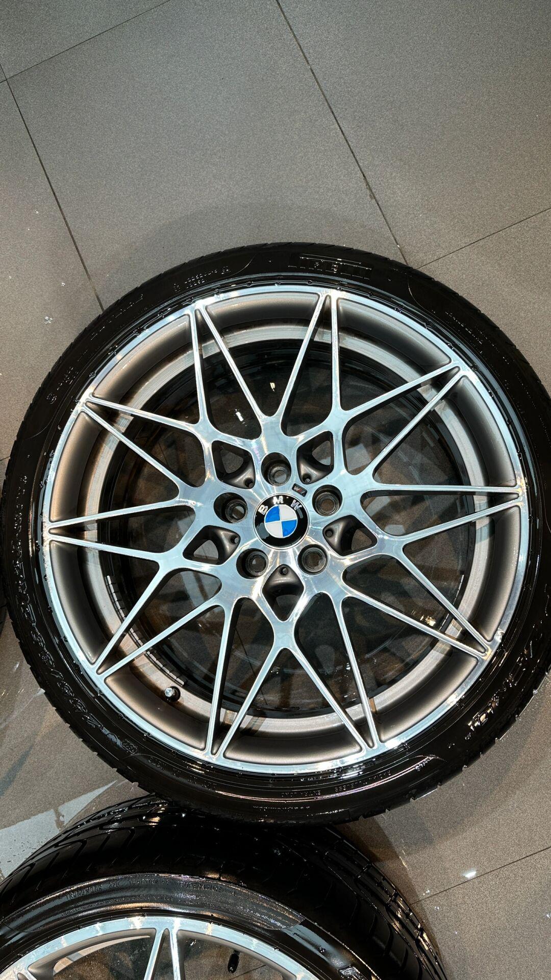 宝马m4 zcp原厂轮毂