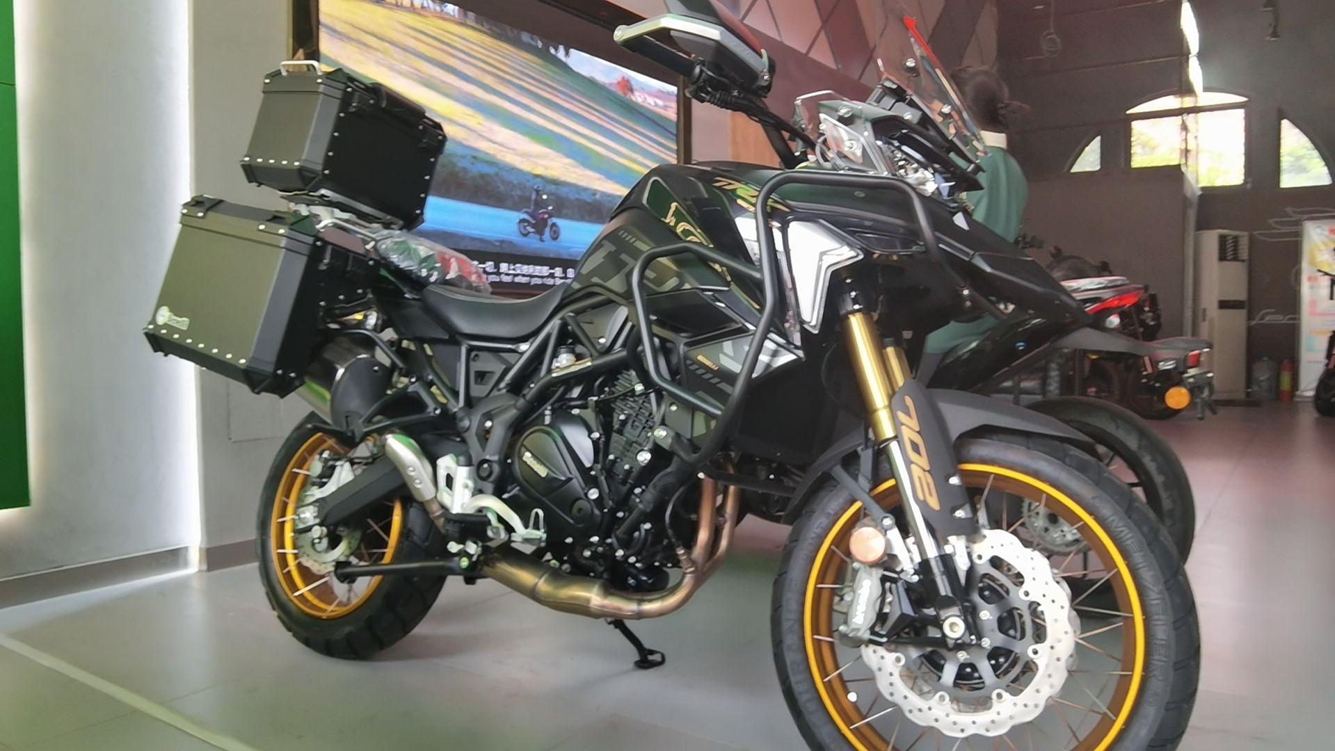 前段时间,贝纳利推出一款探险系列新车trk702(x),旗舰之道,为摩旅核心