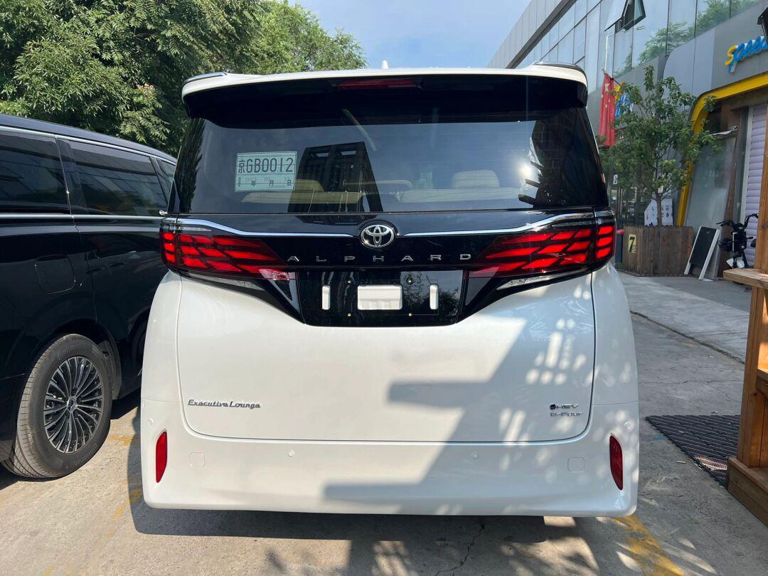 96新上23款阿尔法,商务车的天花板 0公里