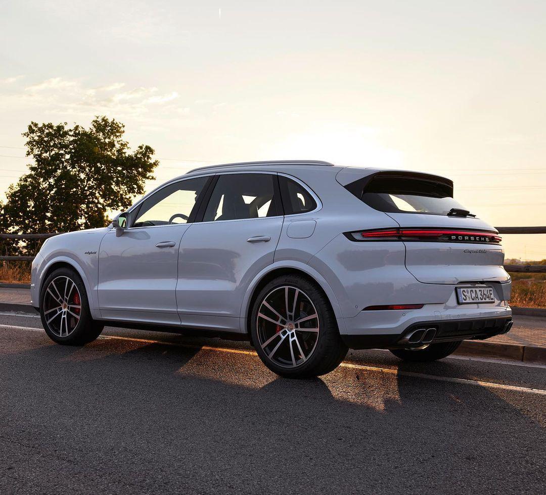 porsche cayenne turbo e-hybrid 07