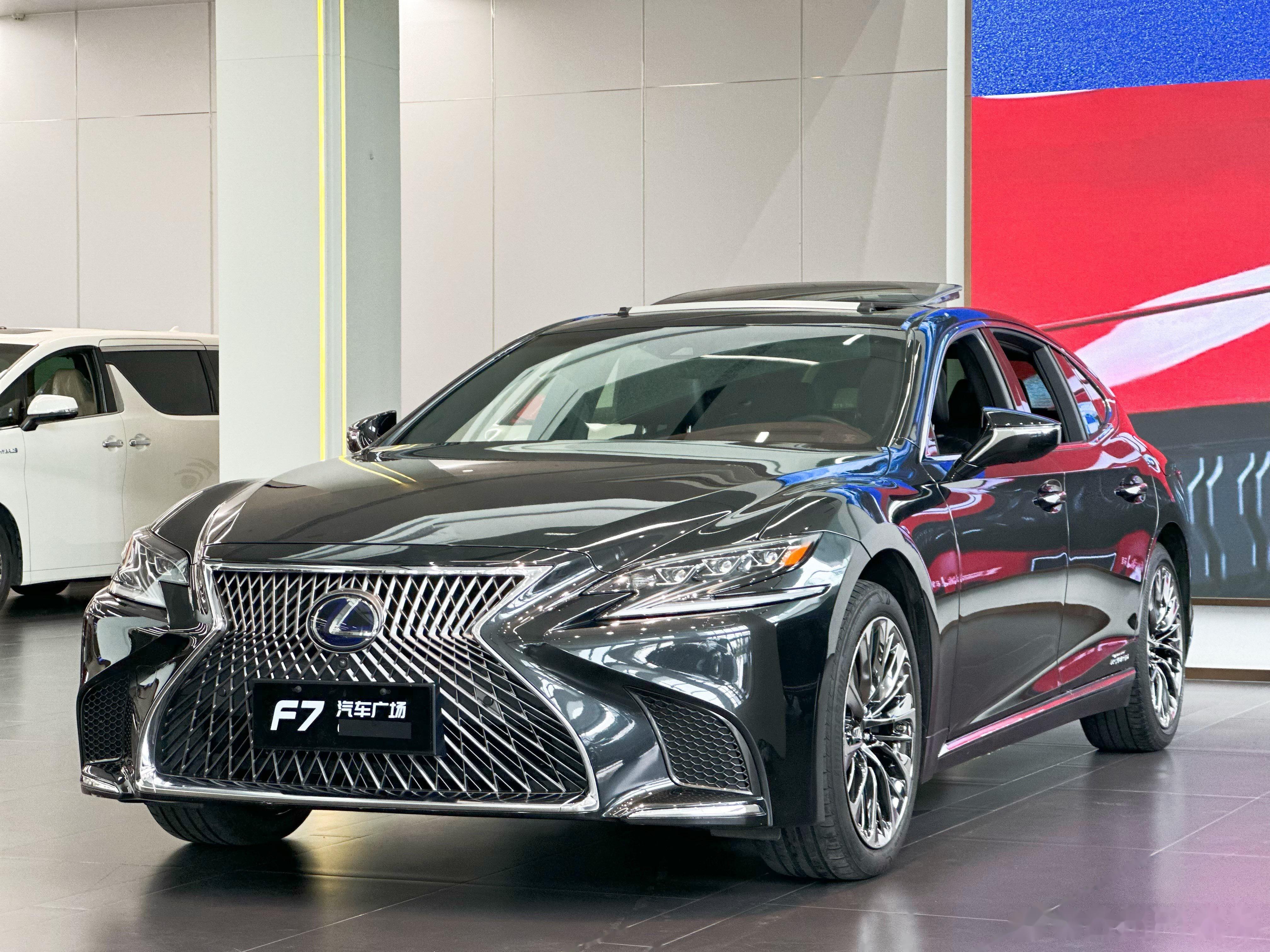 雷克萨斯ls 2020款 500h 行政版 国vi 【上牌时间】2020年11月