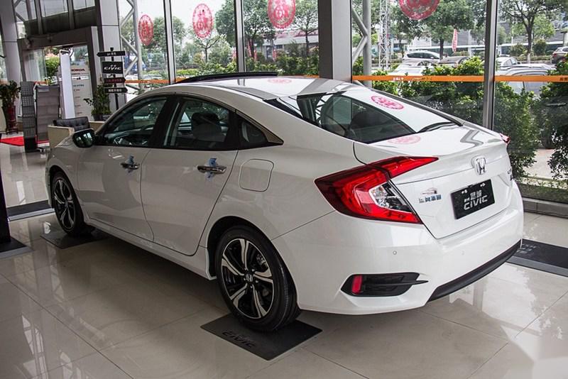 做为国内a级车中卖的非常不错的本田思域,又更新换代了,这个是第十一