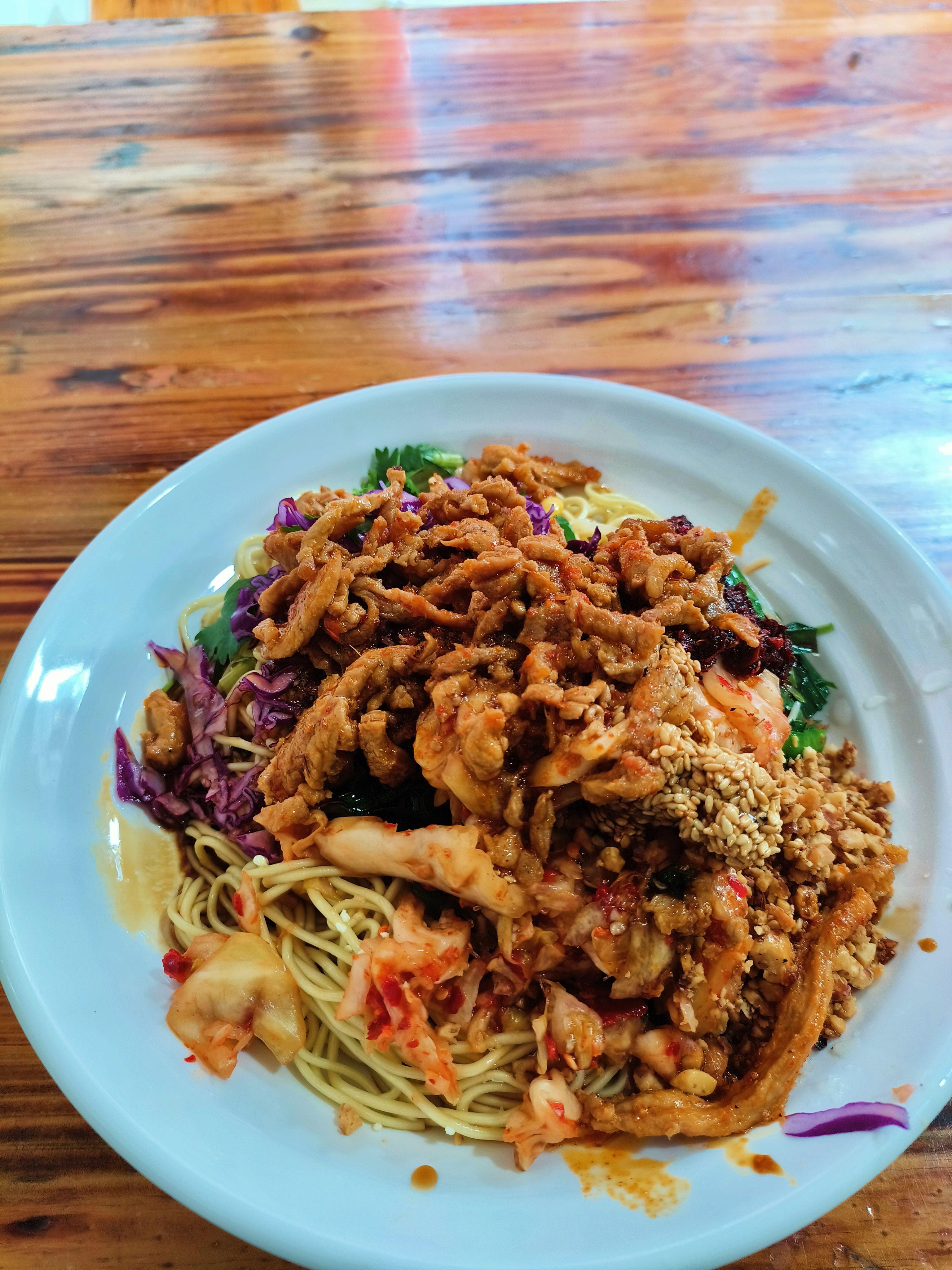 大理下雨了1个月了 好不容易晴天了,必须出去溜一圈(环洱海 吃凉面)