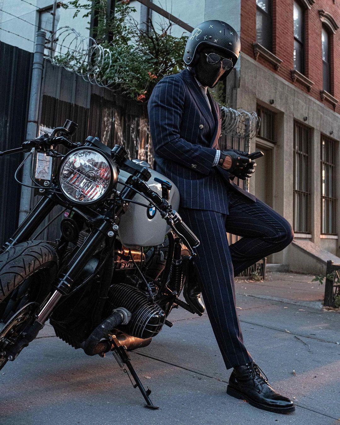 穿最帅的西装,骑最酷的机车