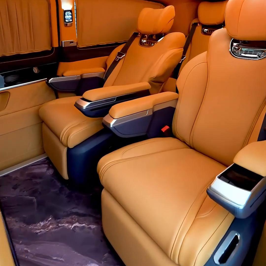 仅需大几十万,即可拥有一台奔驰高顶商务车,配置4个独立航空座椅.